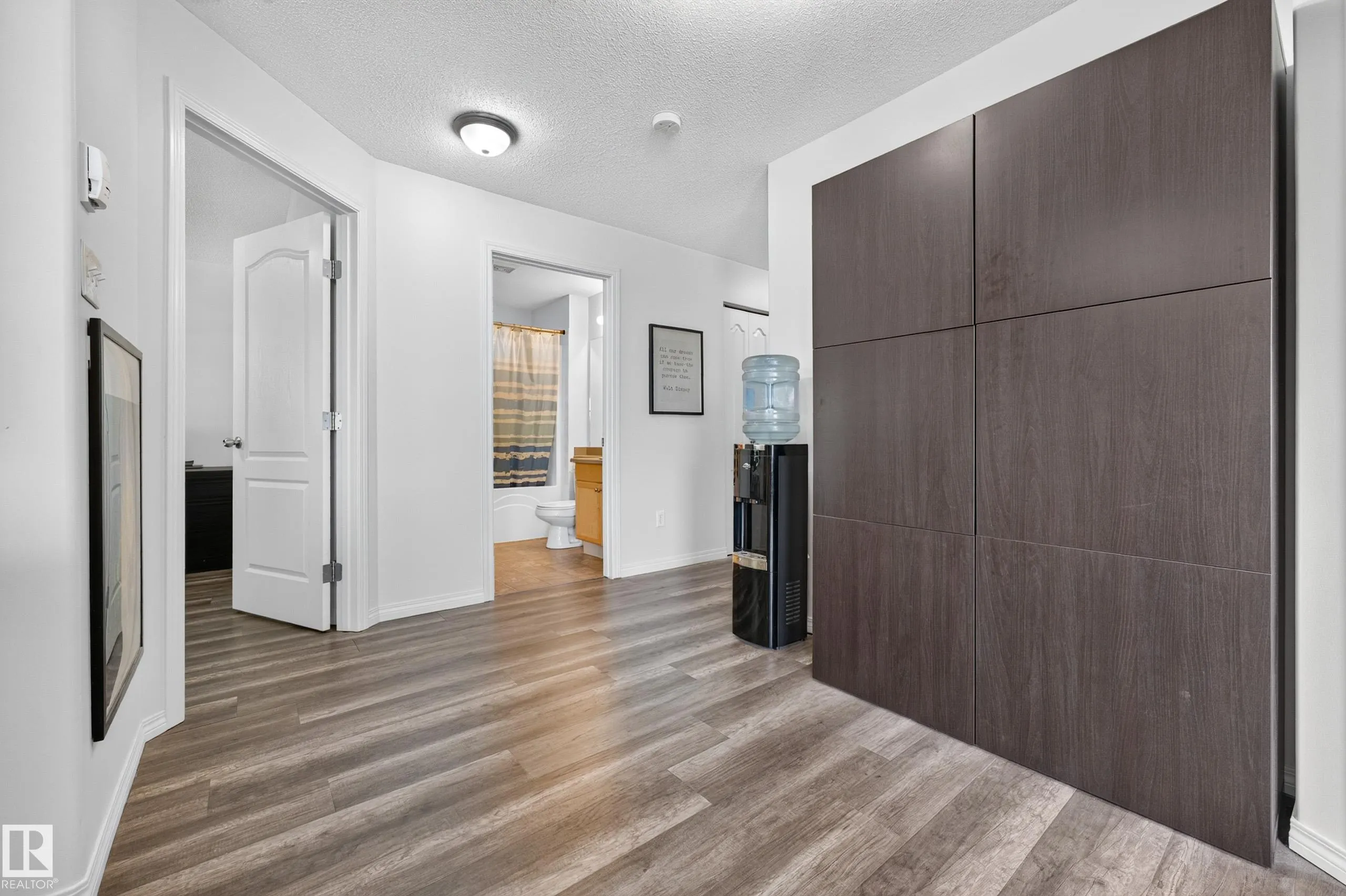 320 CLAREVIEW STATION Drive