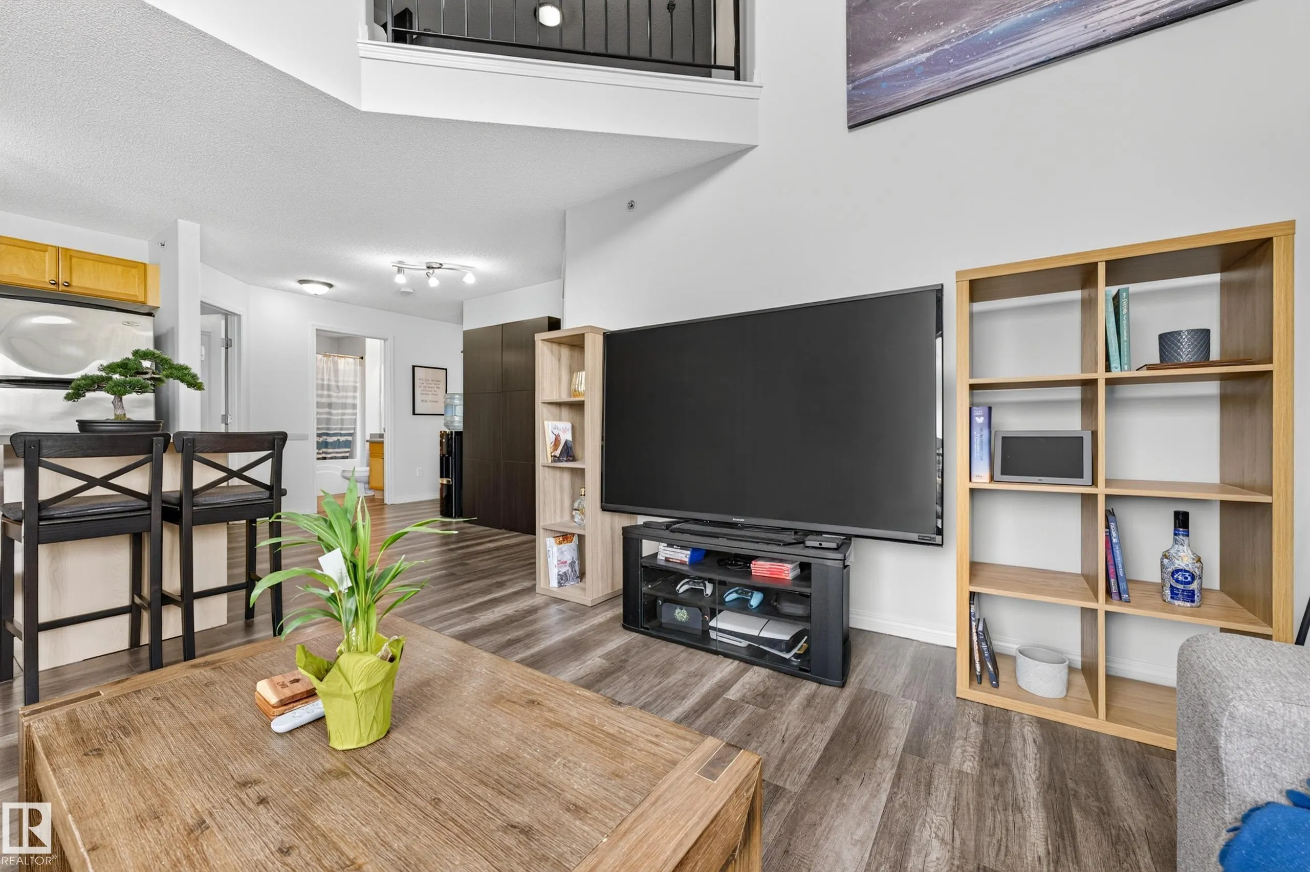 320 CLAREVIEW STATION Drive