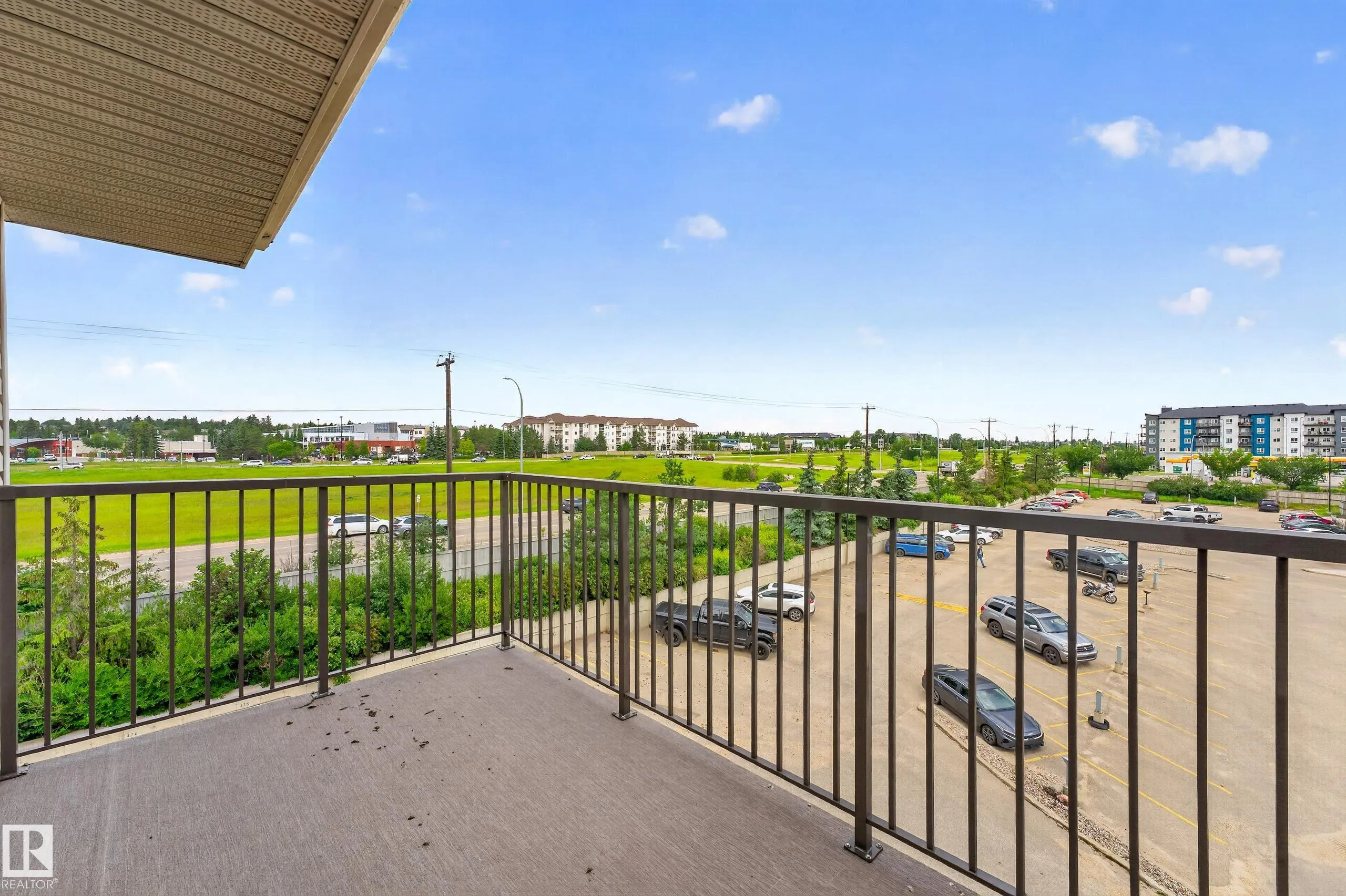 320 CLAREVIEW STATION Drive
