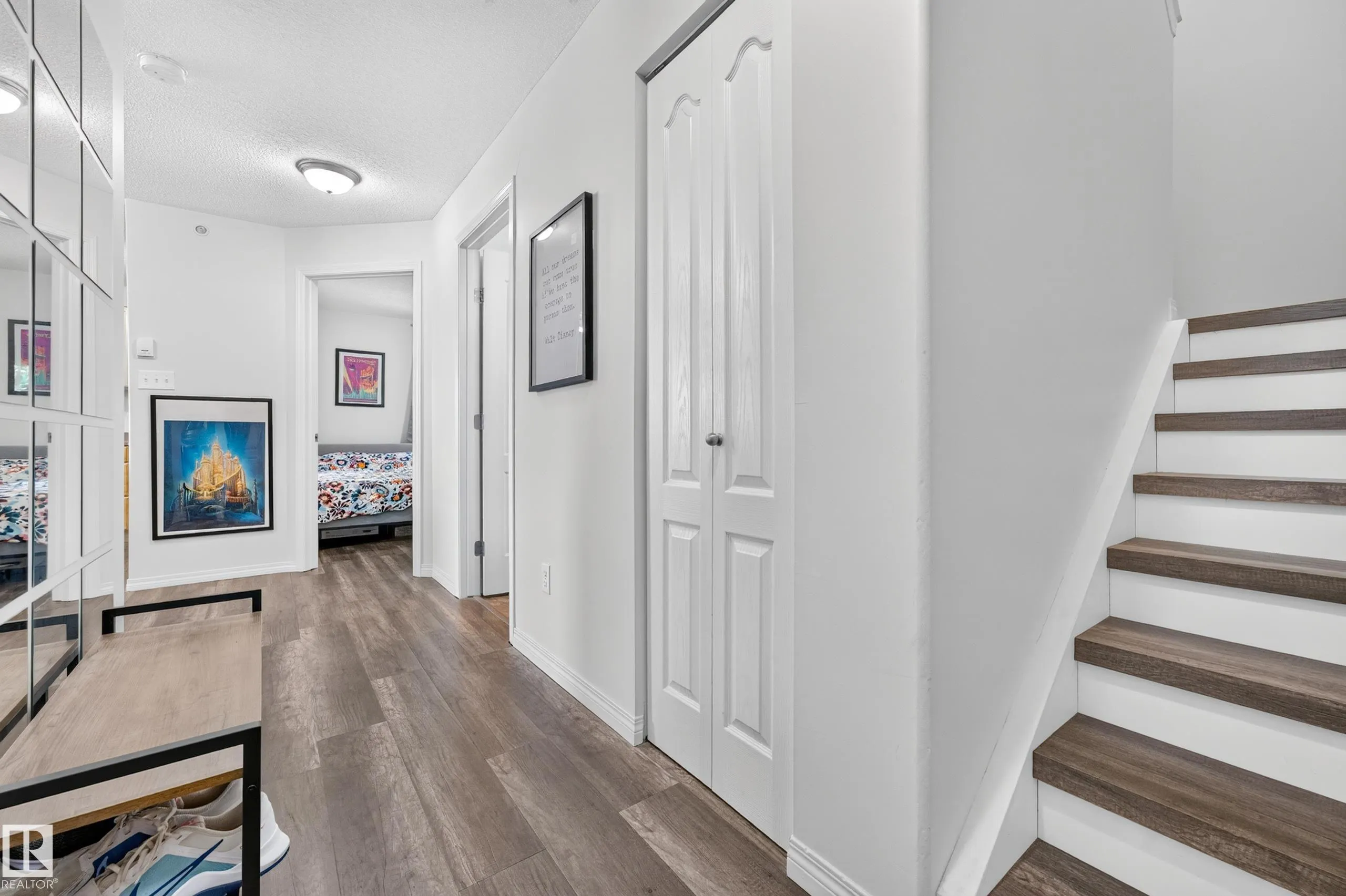 320 CLAREVIEW STATION Drive