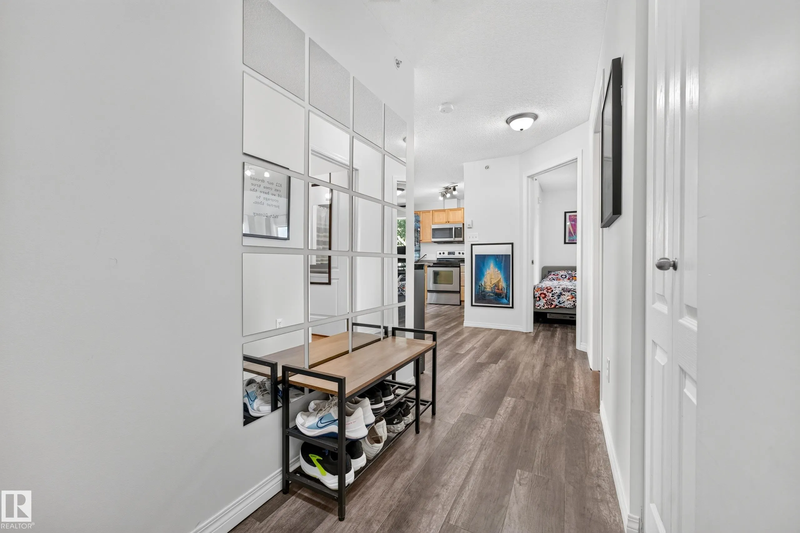320 CLAREVIEW STATION Drive