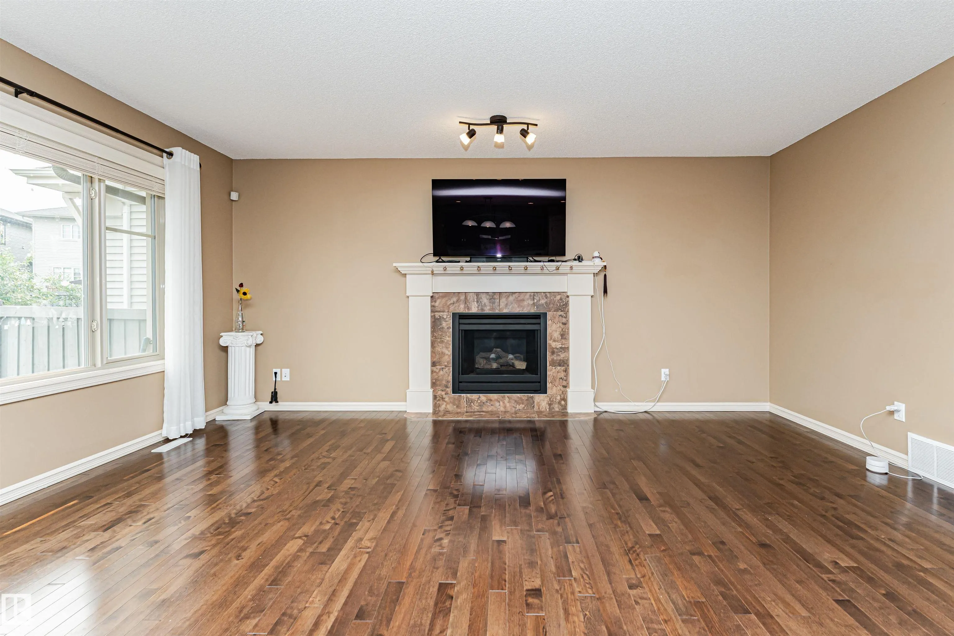 2605 ANDERSON Crescent