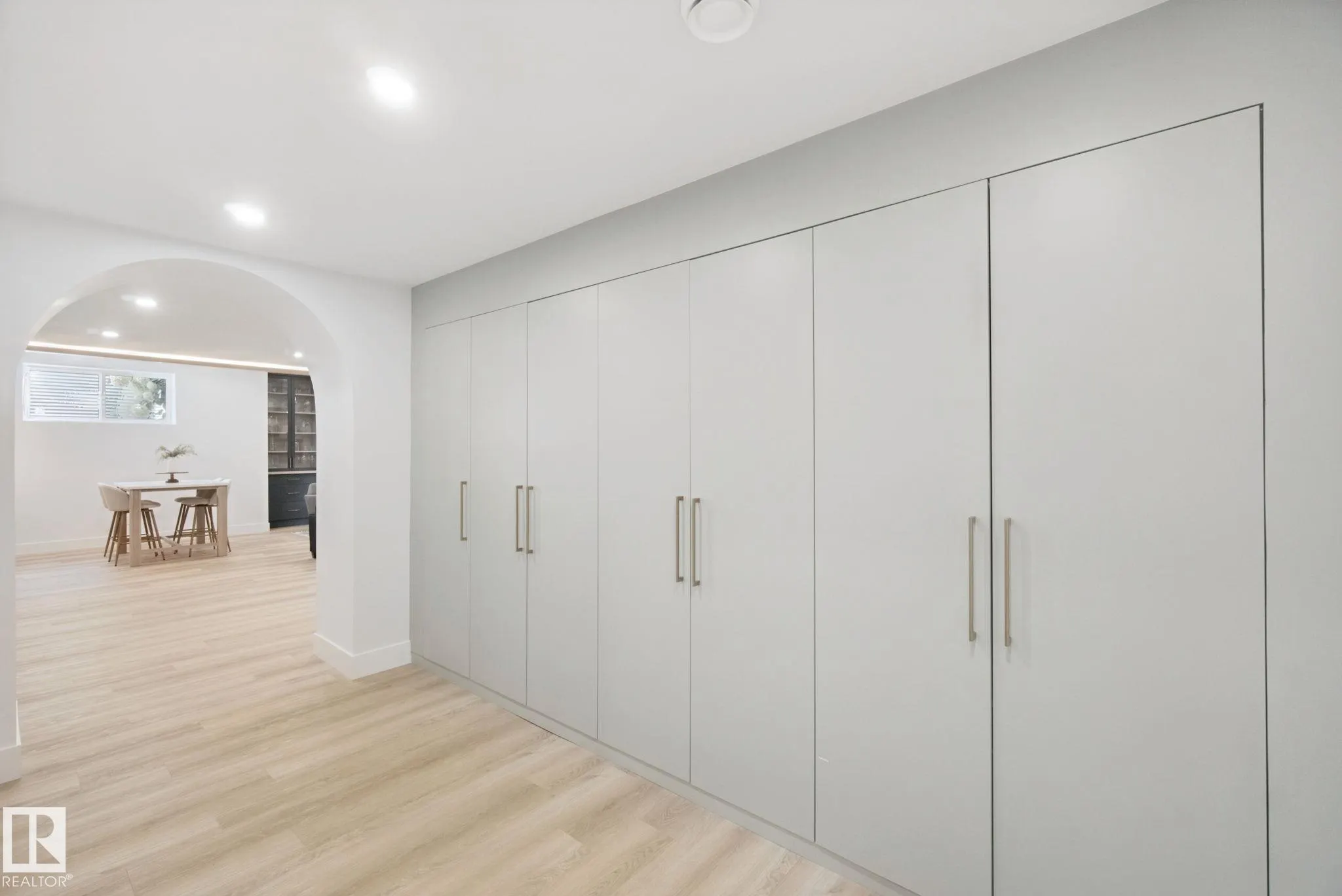 30 52467 Range Road 214