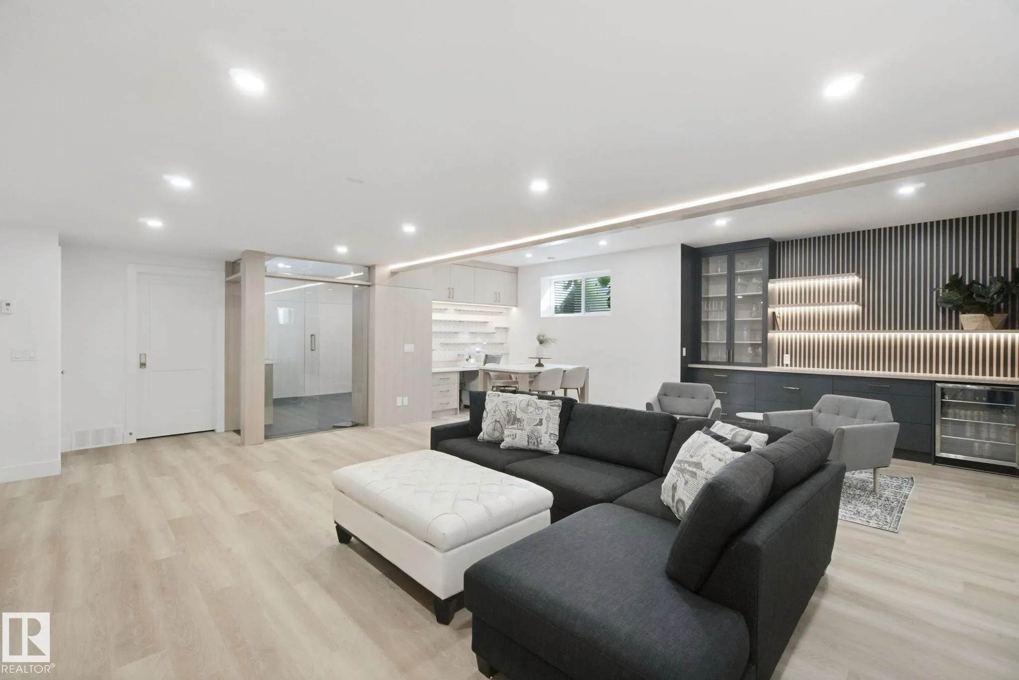 30 52467 Range Road 214