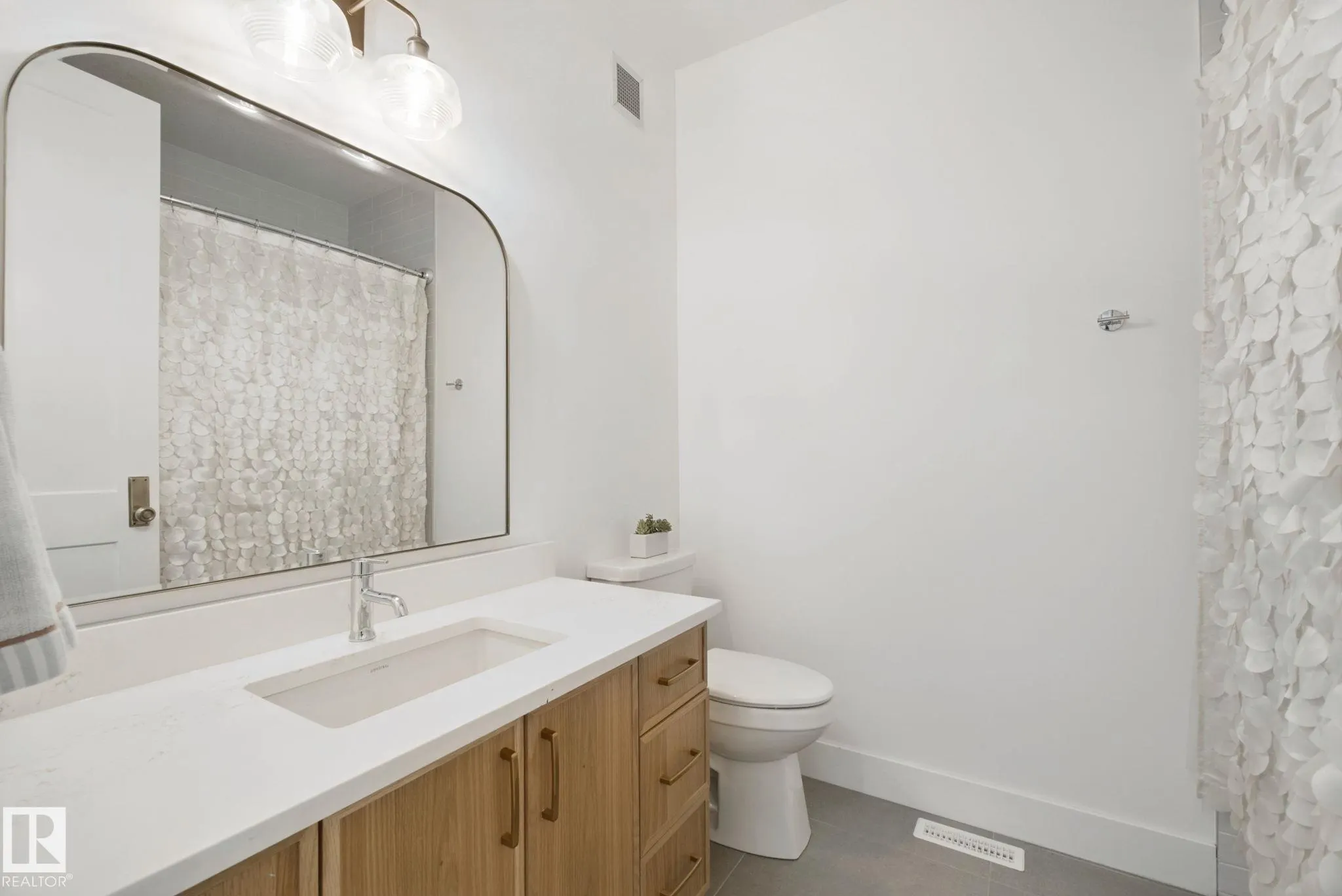 30 52467 Range Road 214