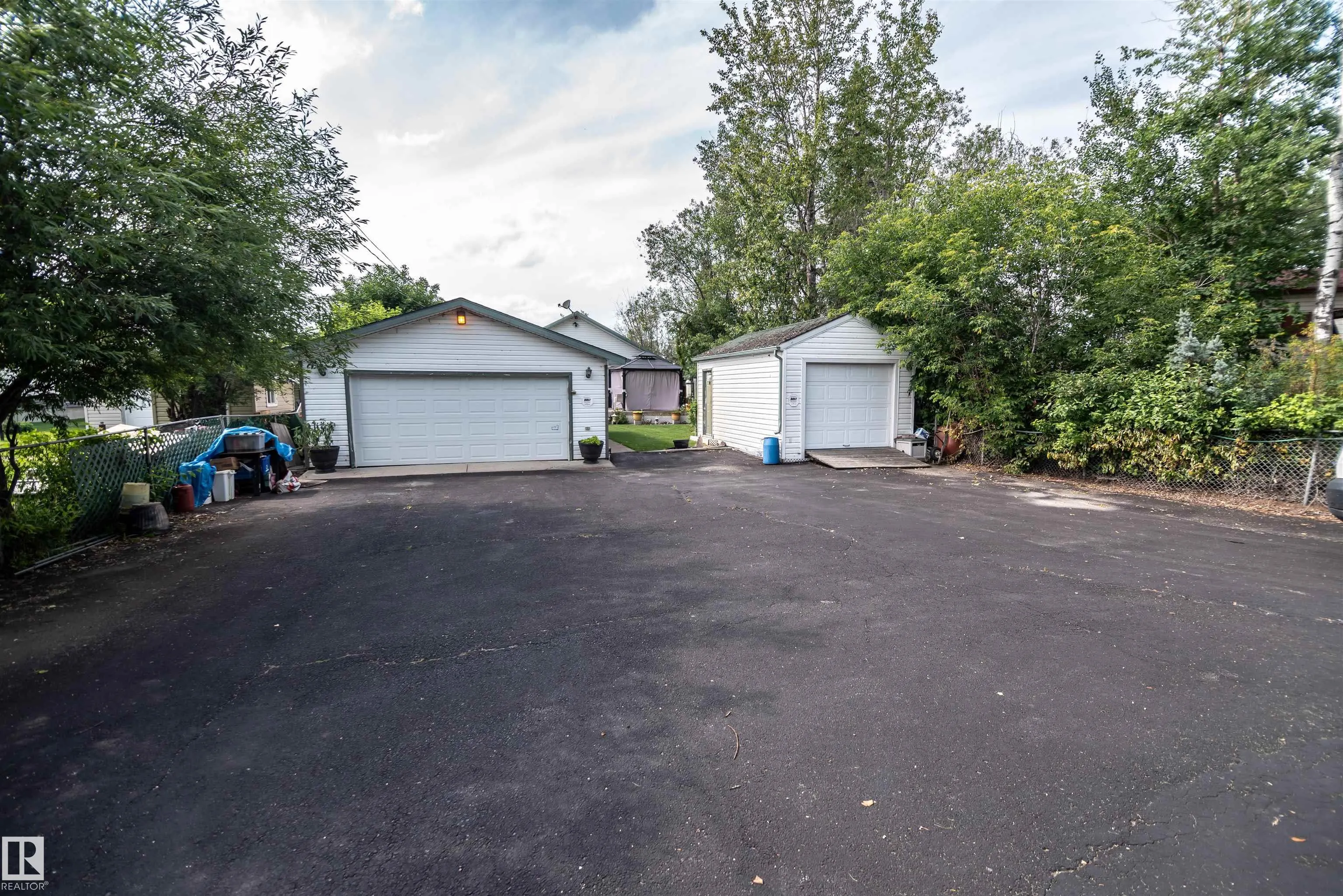 4740 SUNSET Drive