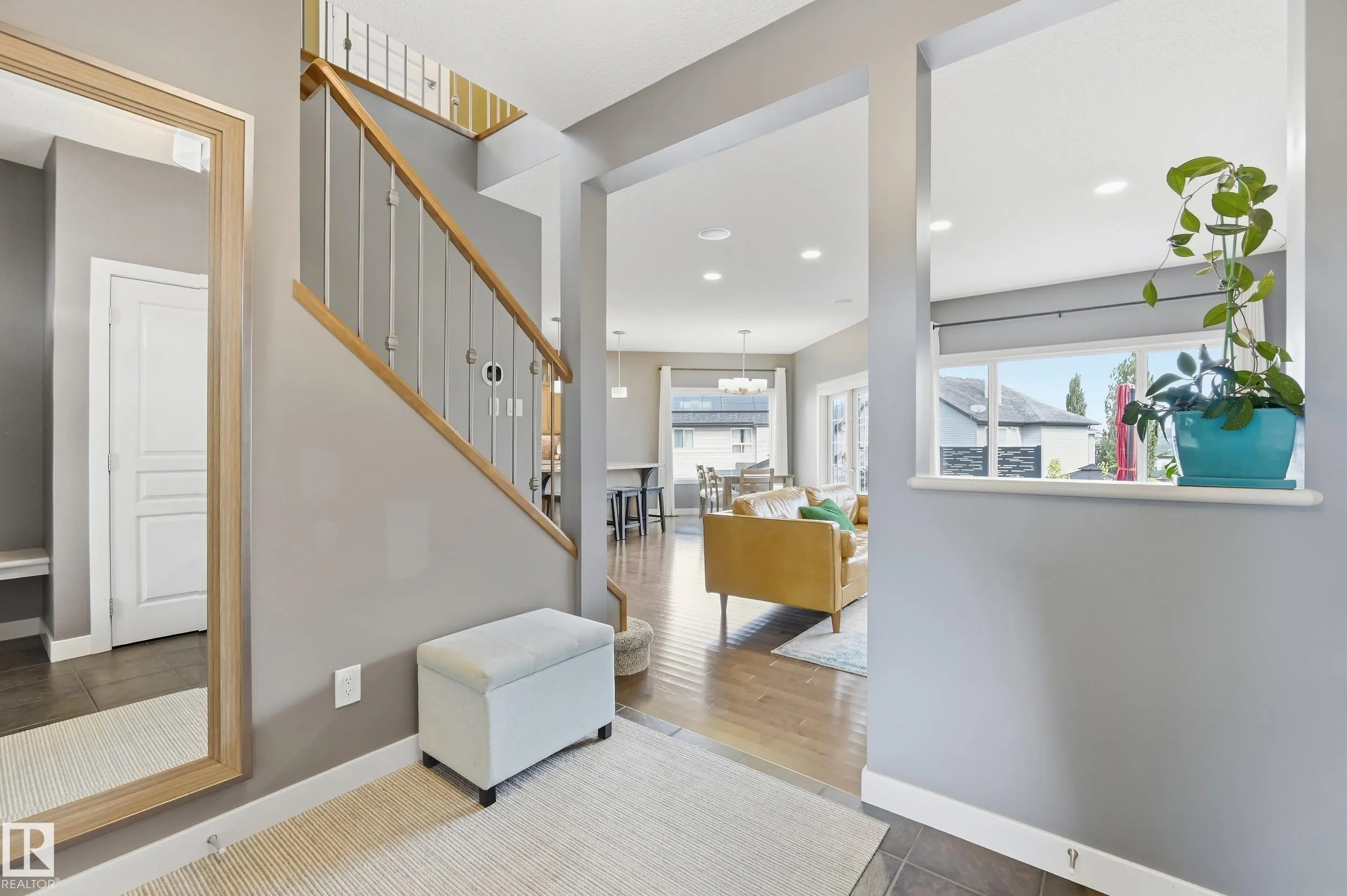 715 CACHE Place