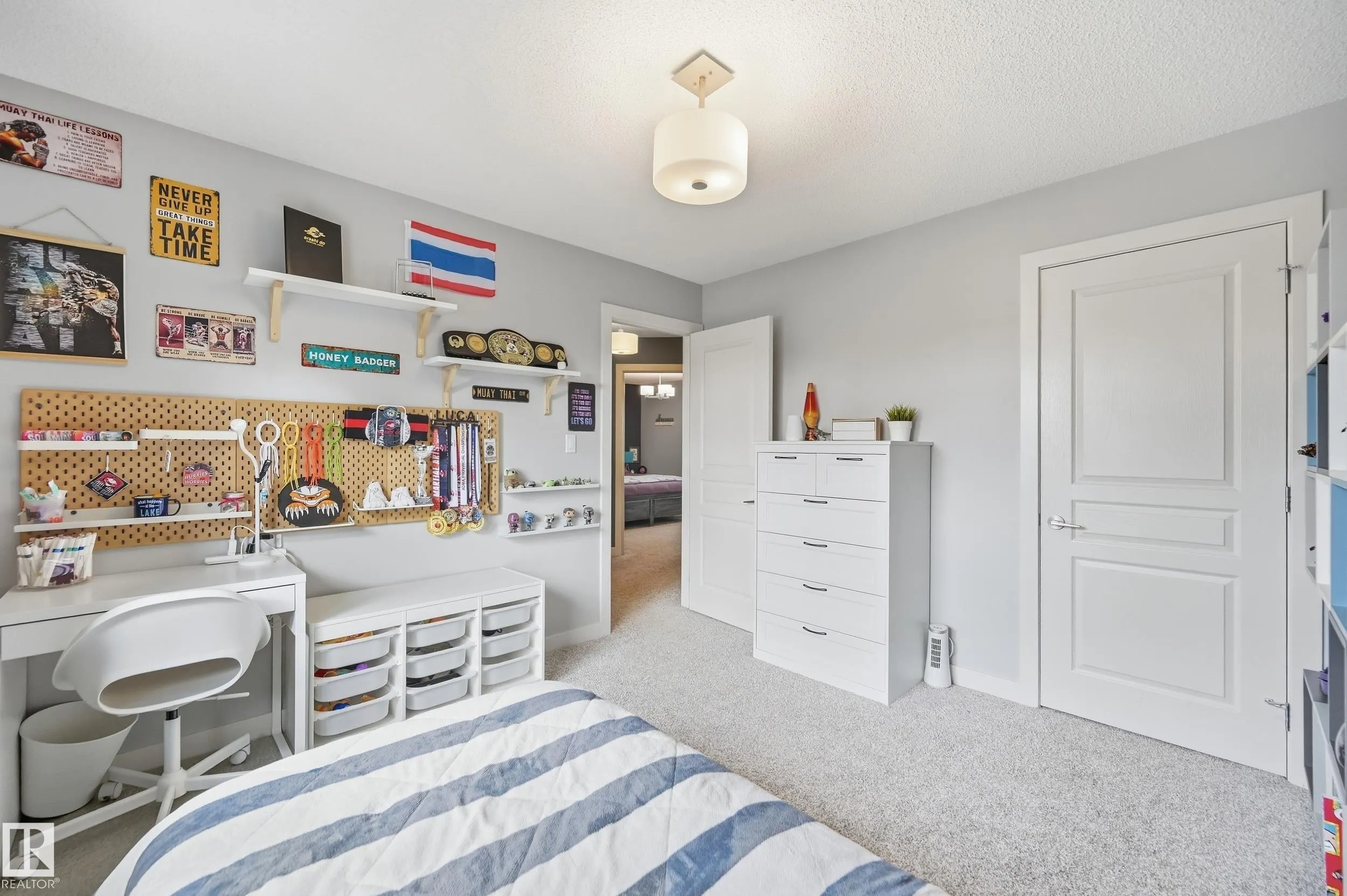 715 CACHE Place