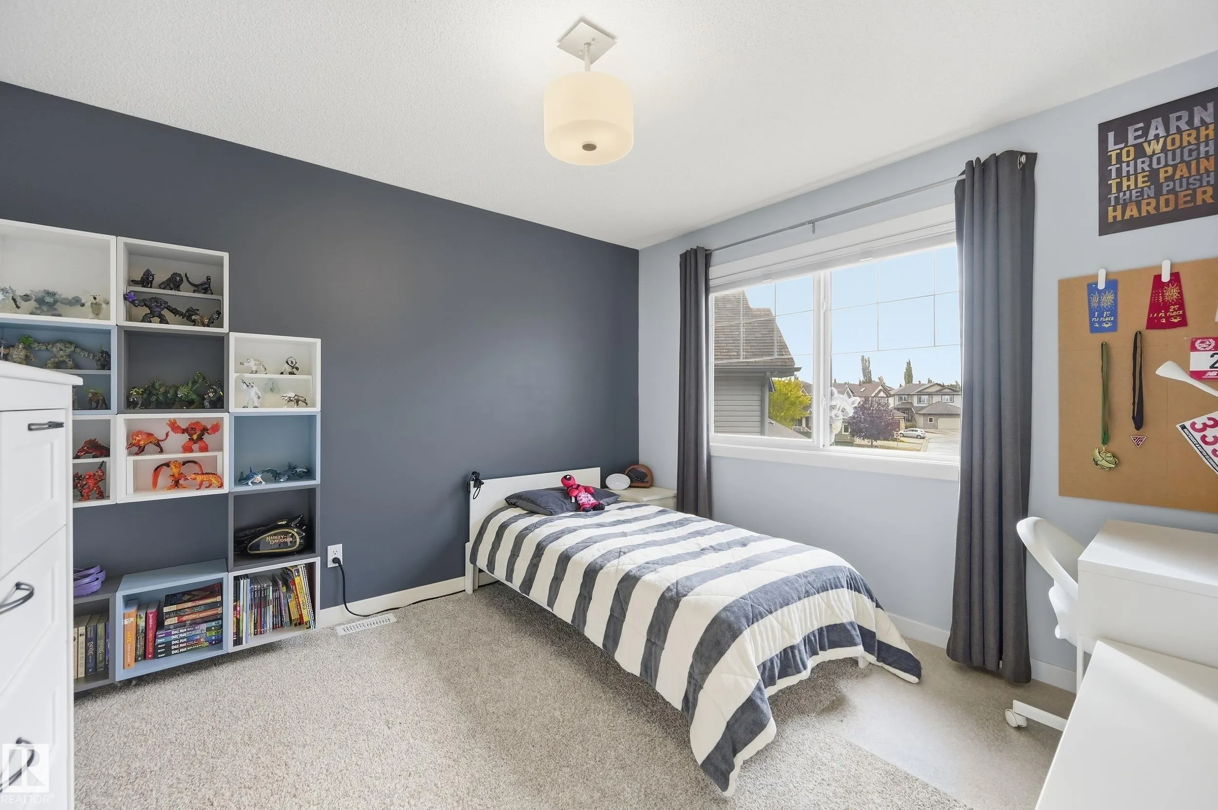 715 CACHE Place