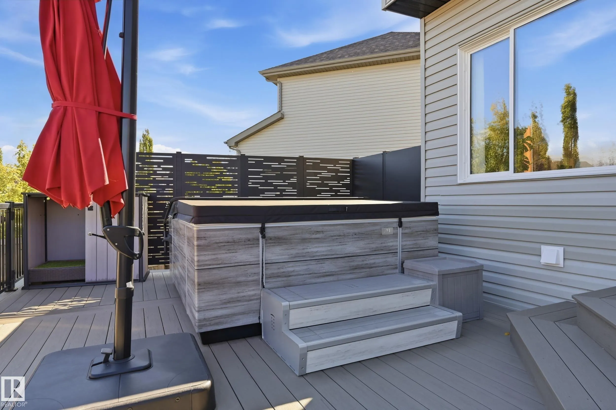 715 CACHE Place