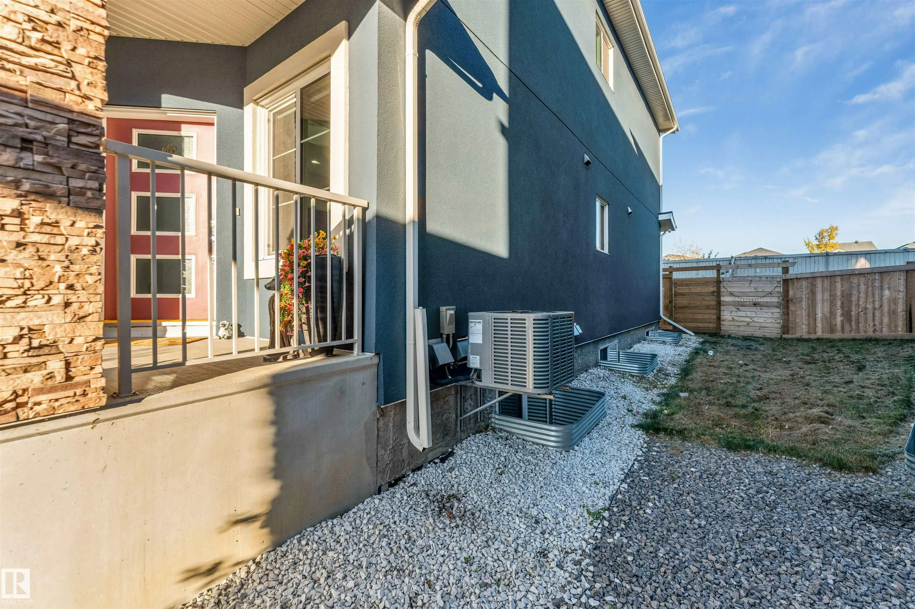 1831 18 Street