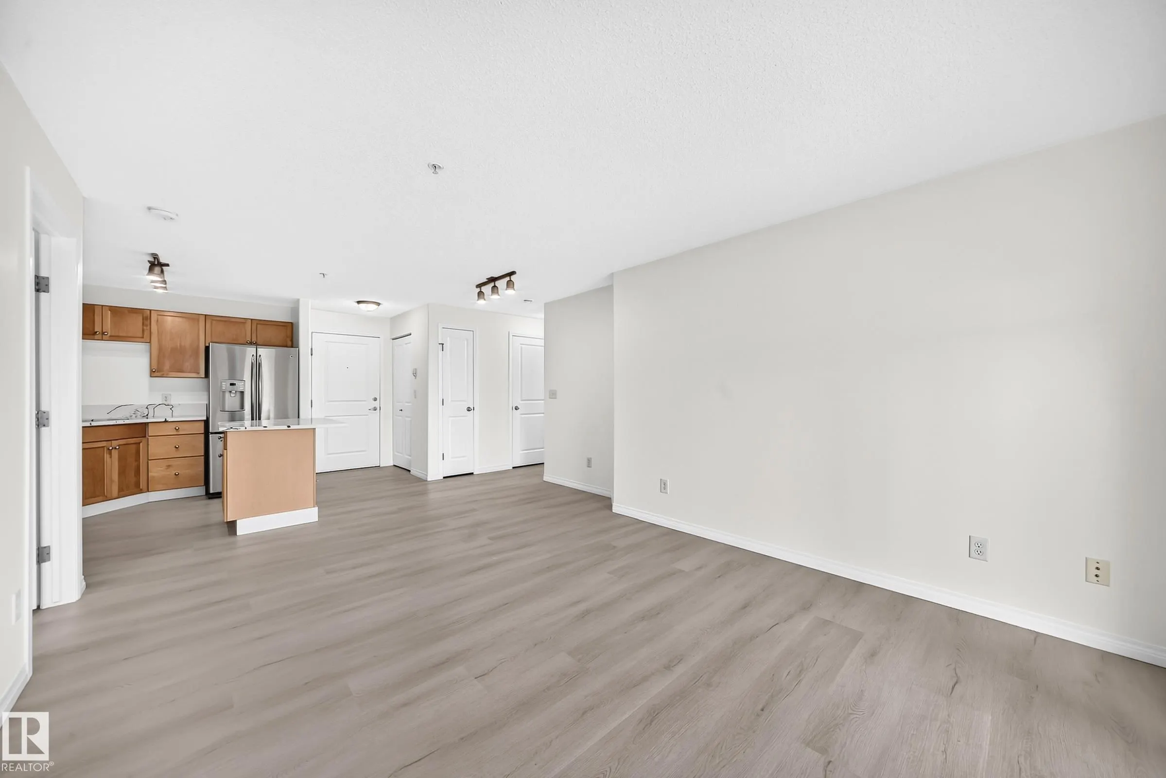 245 EDWARDS Drive