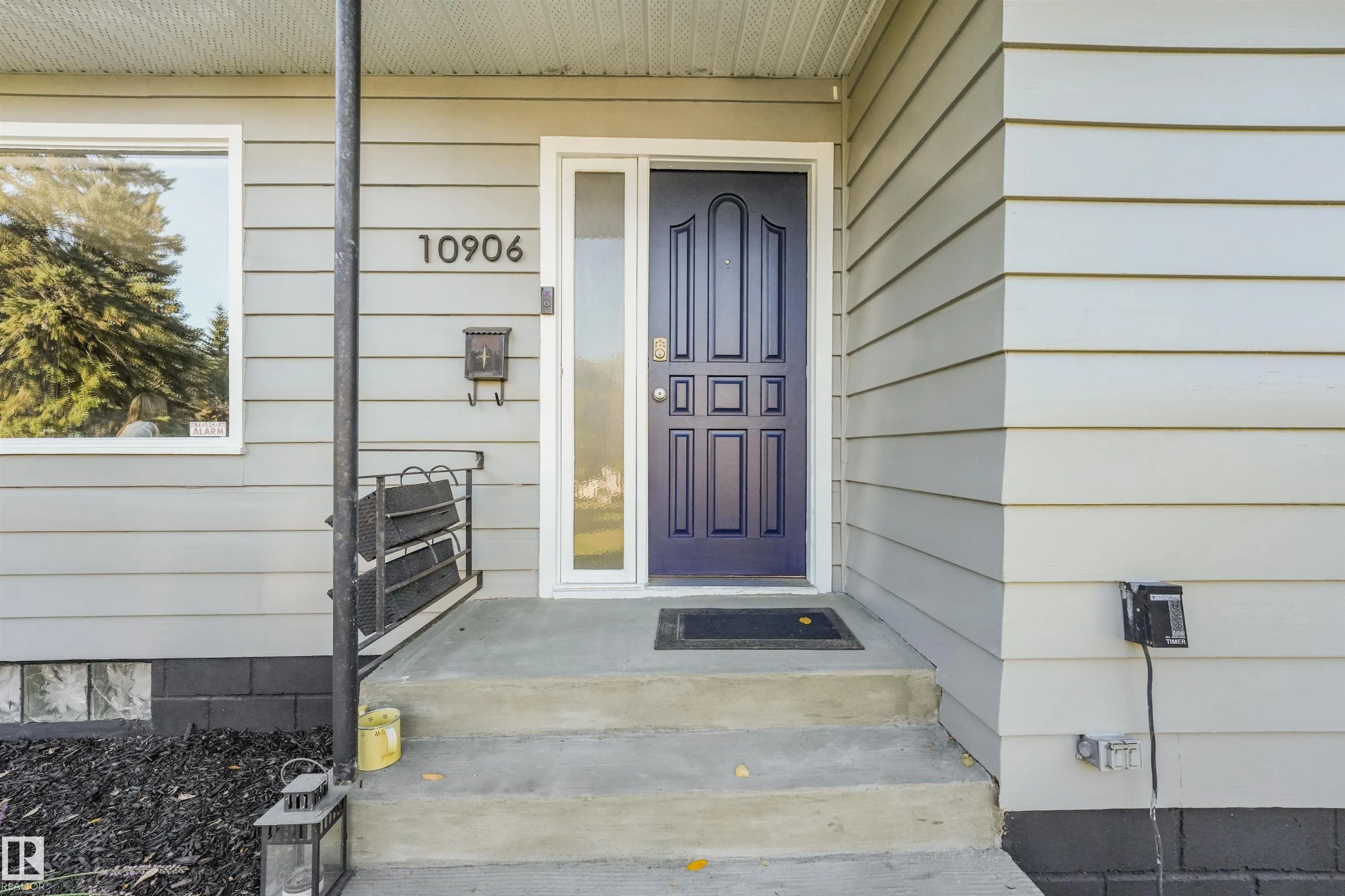 10906 118 Street