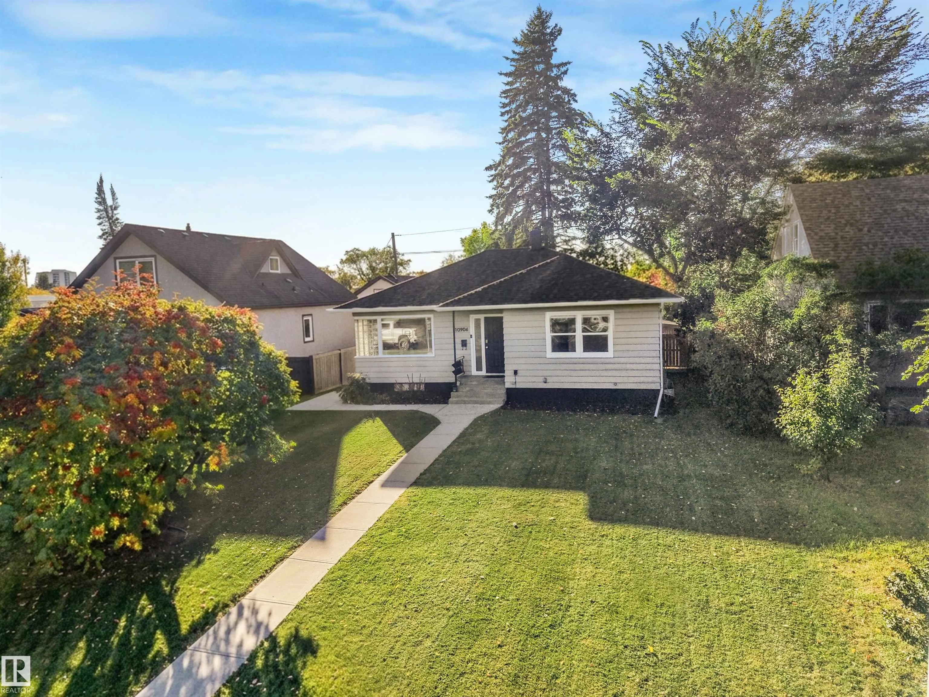 10906 118 Street