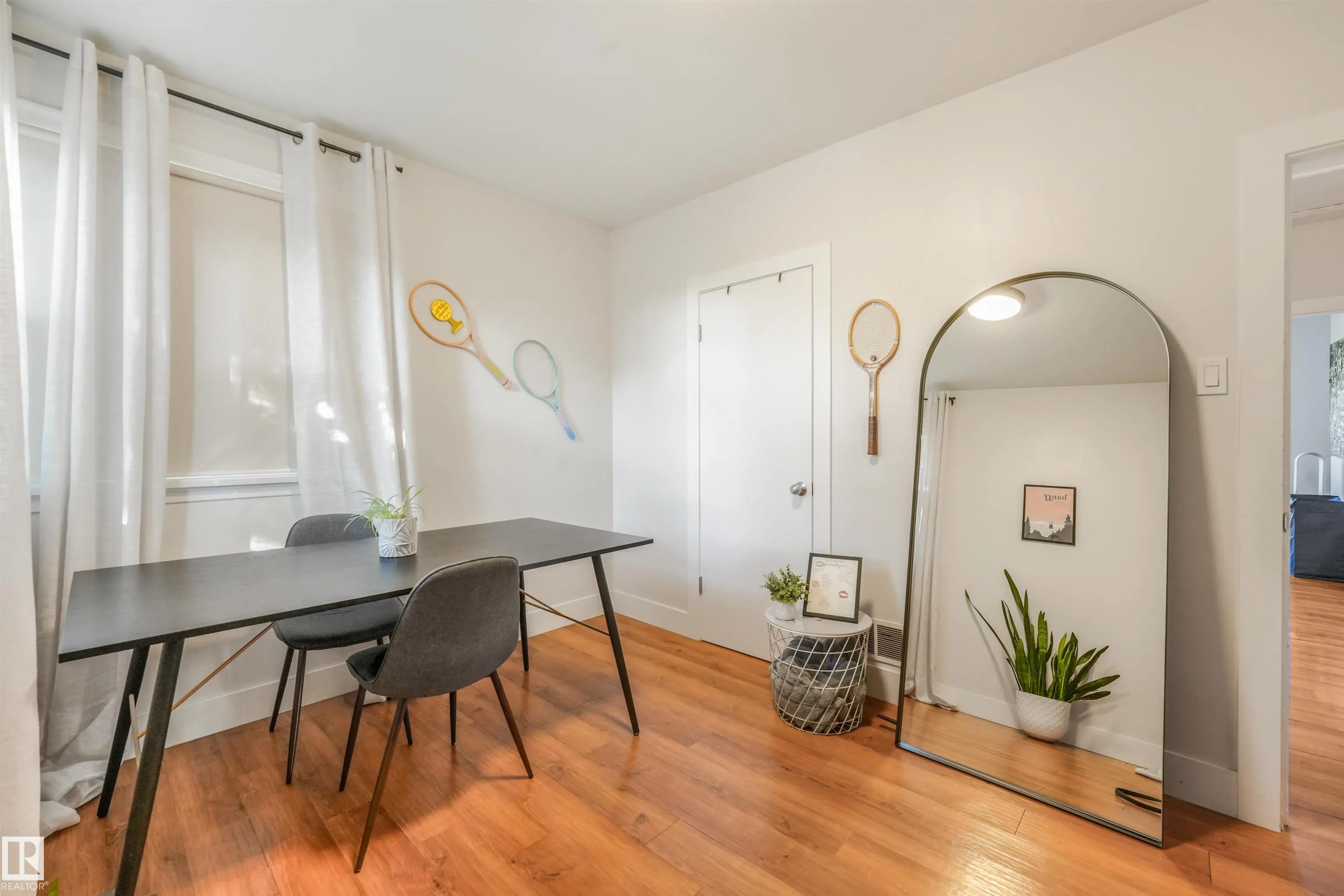 10906 118 Street