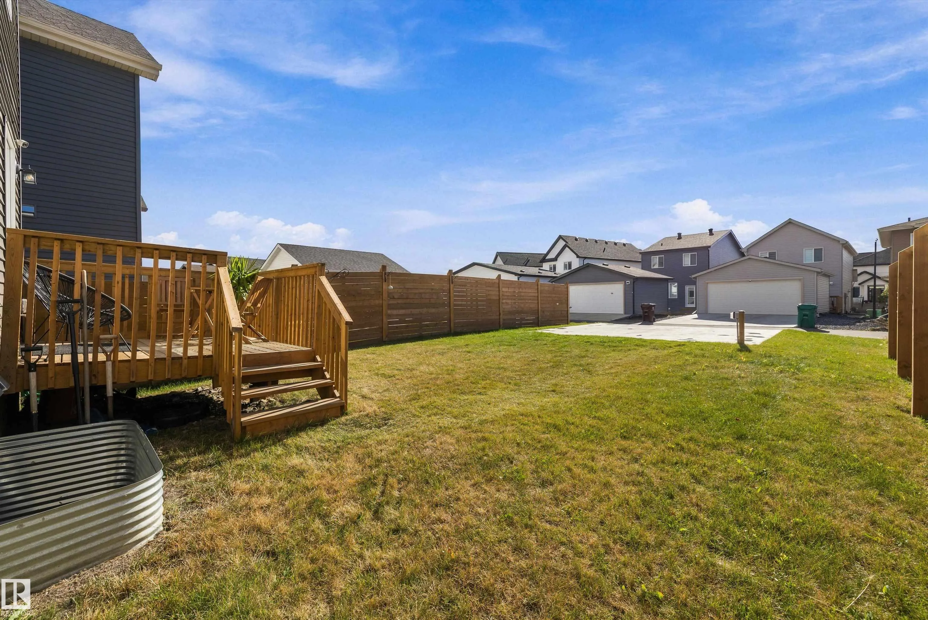 290 JENSEN LAKES Boulevard