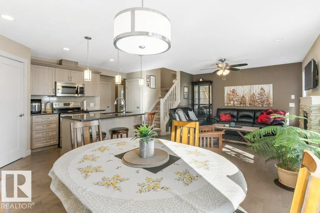 2743 SPARROW Place
