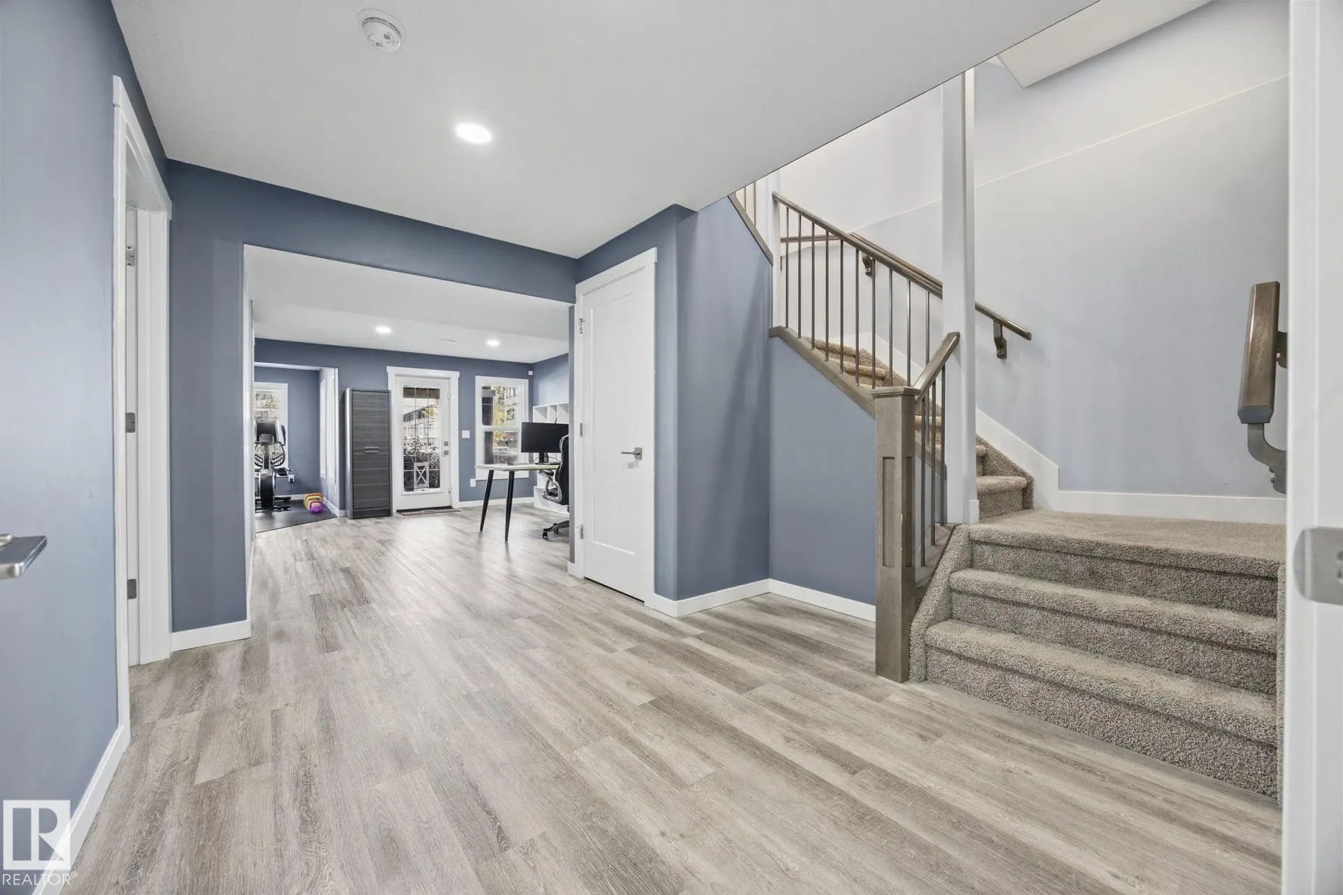 78 AINSLEY Way