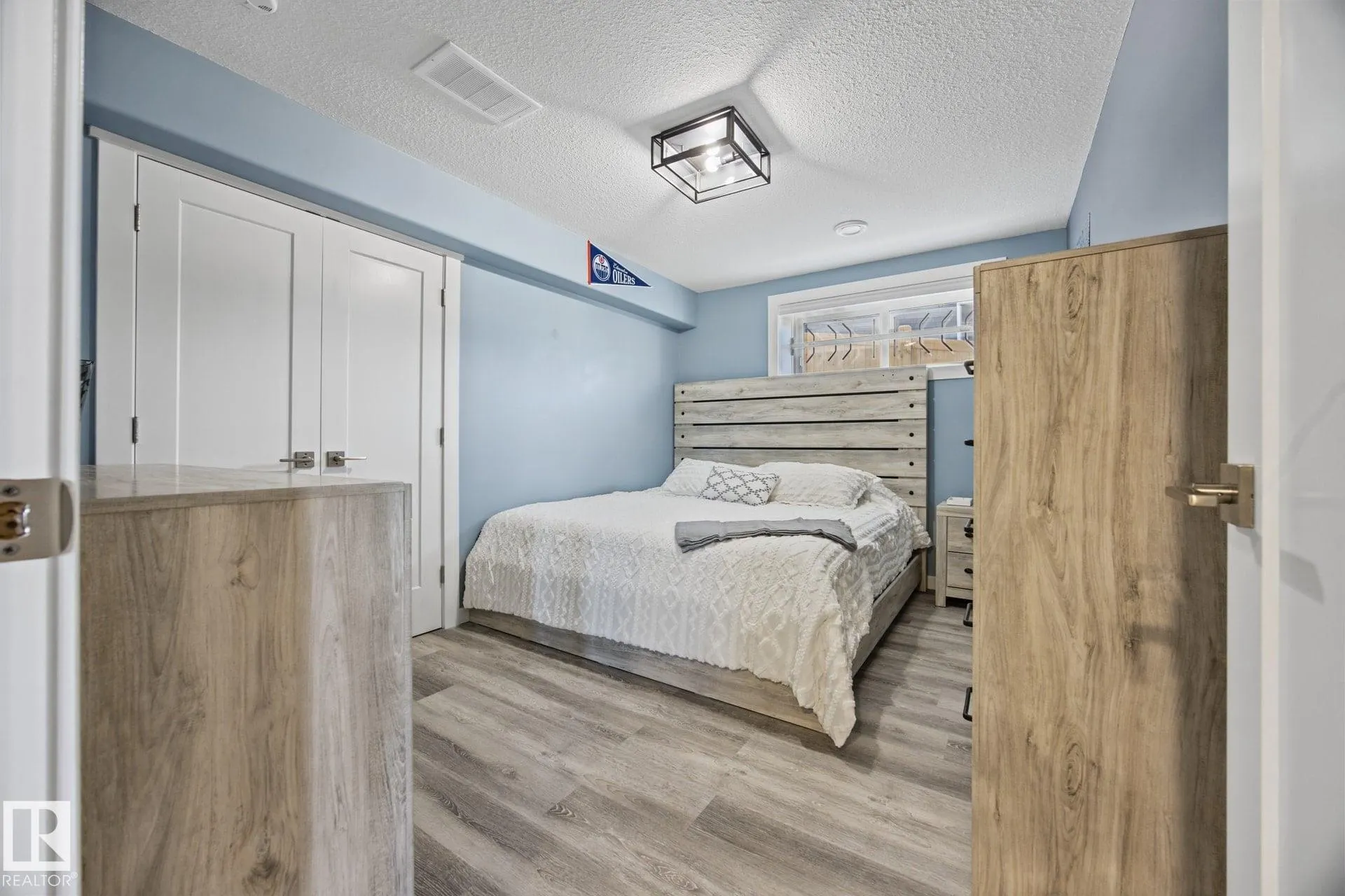78 AINSLEY Way