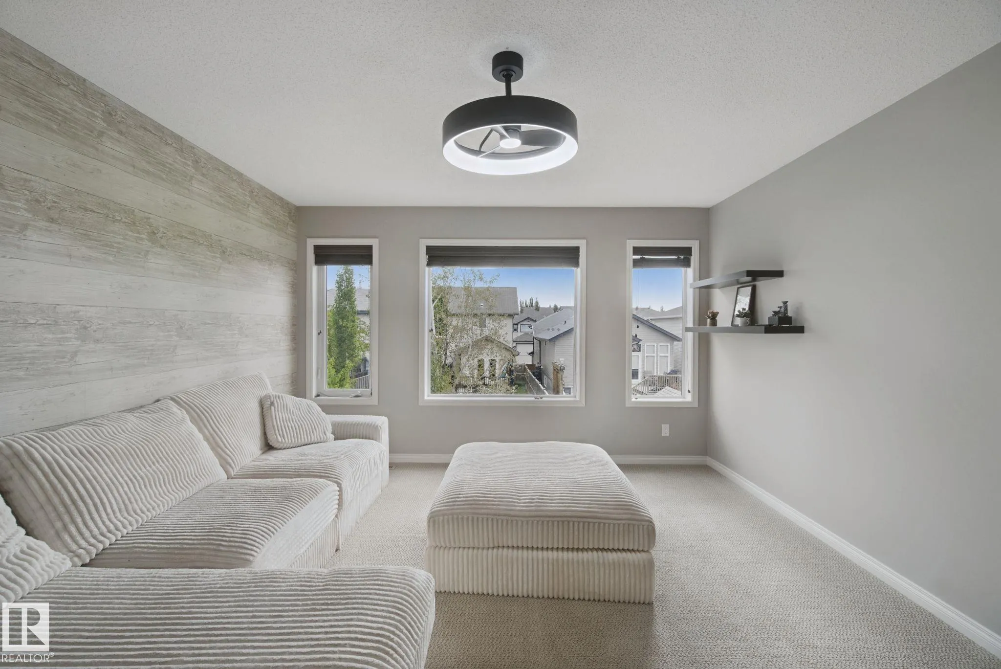 628 FOXTAIL Lane
