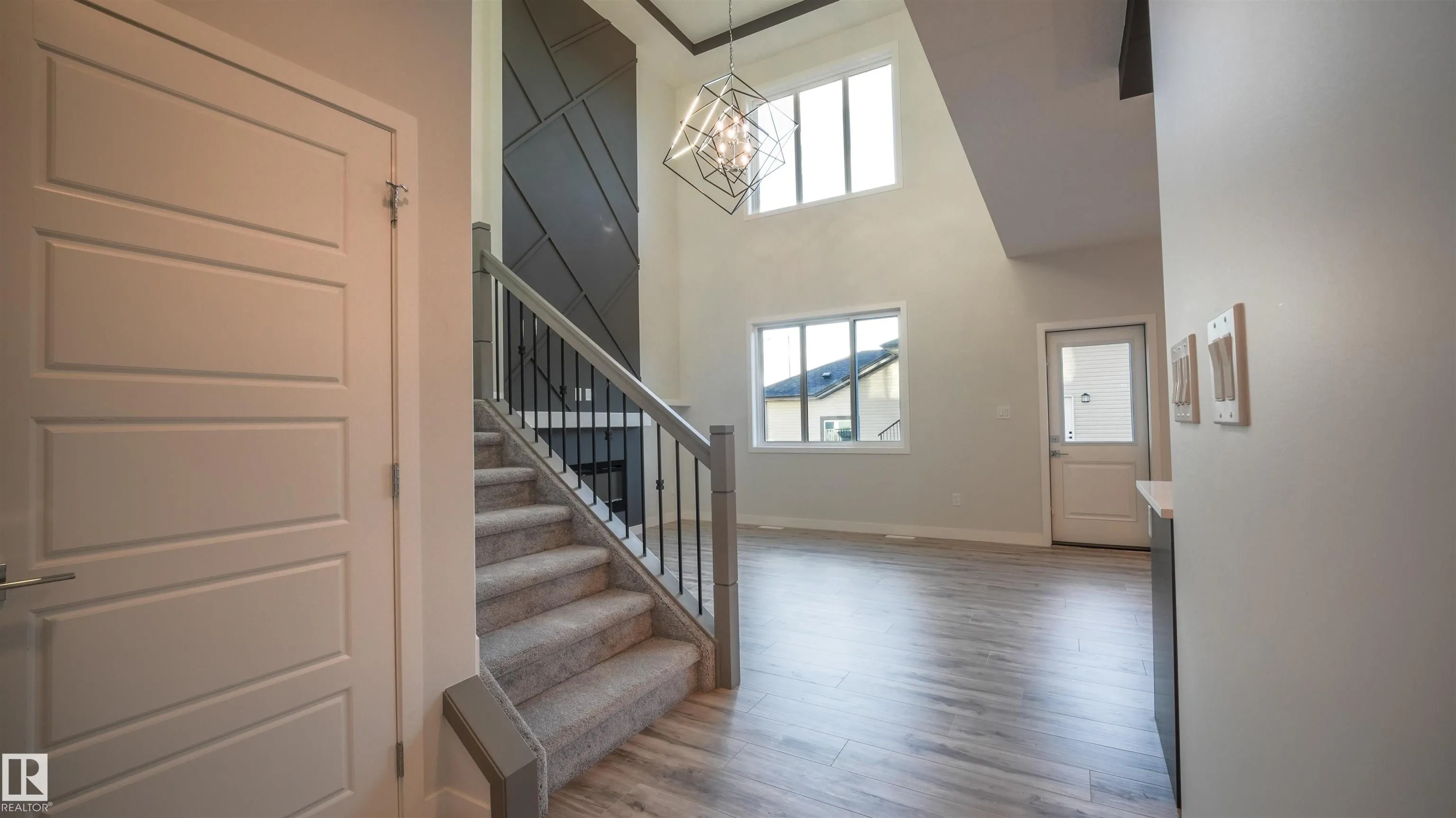 44 Dalquist Bay