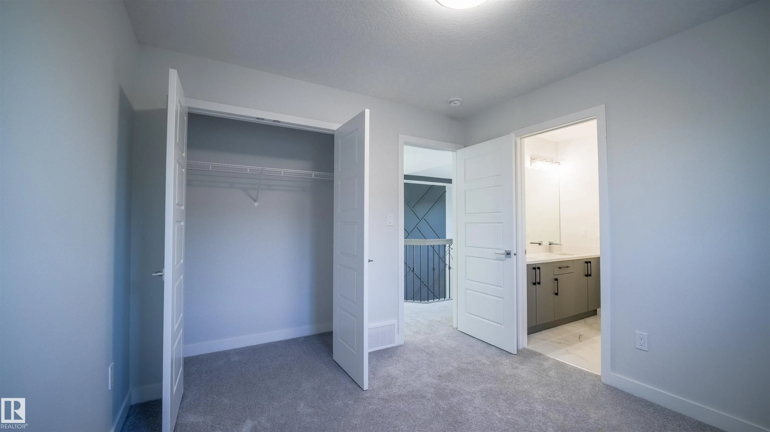 44 Dalquist Bay