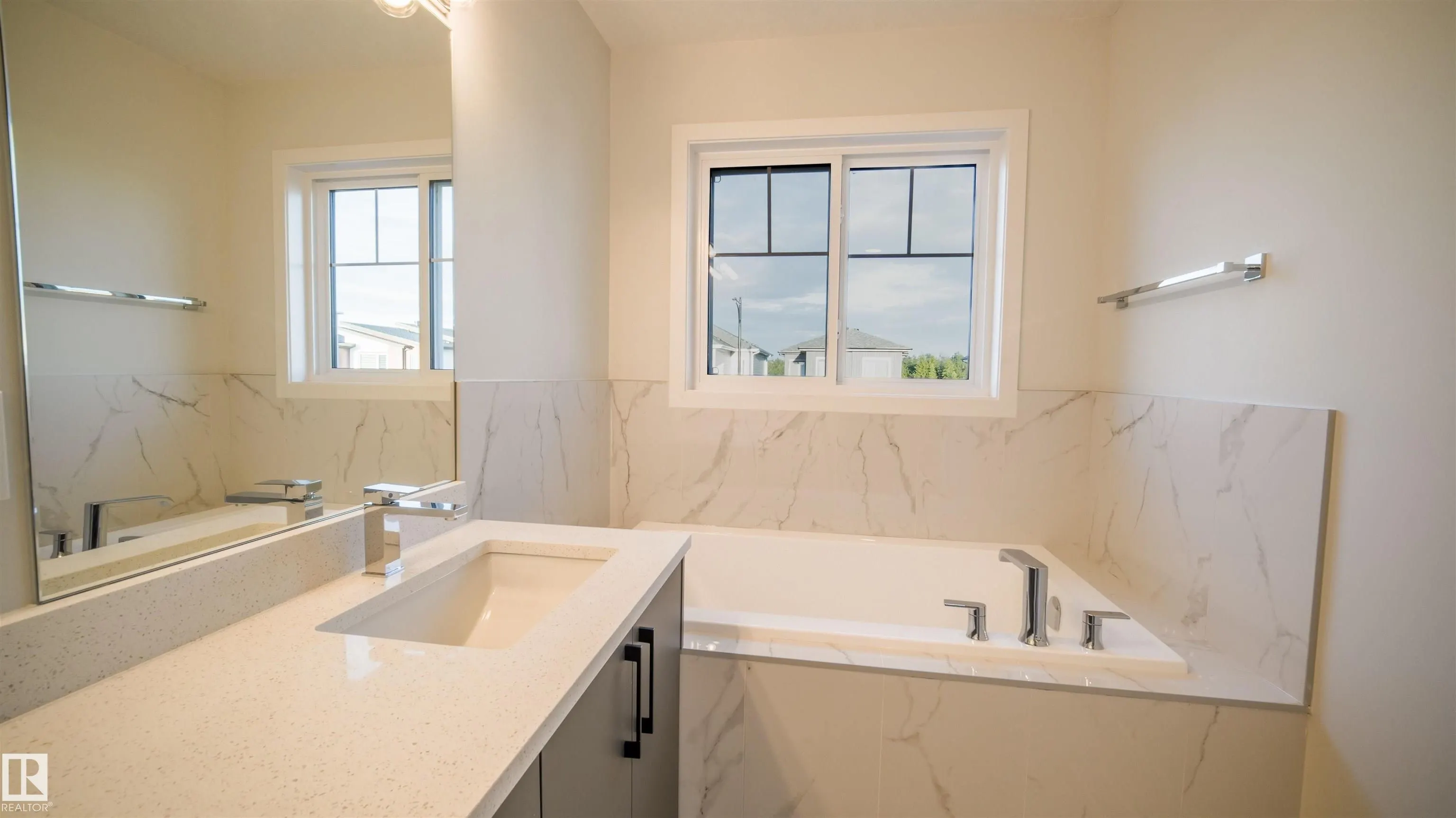 44 Dalquist Bay