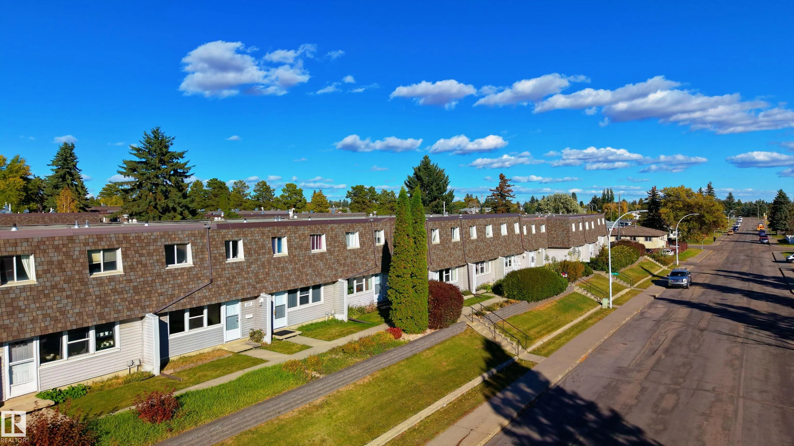 113 VILLAGE ON THE GREEN Green