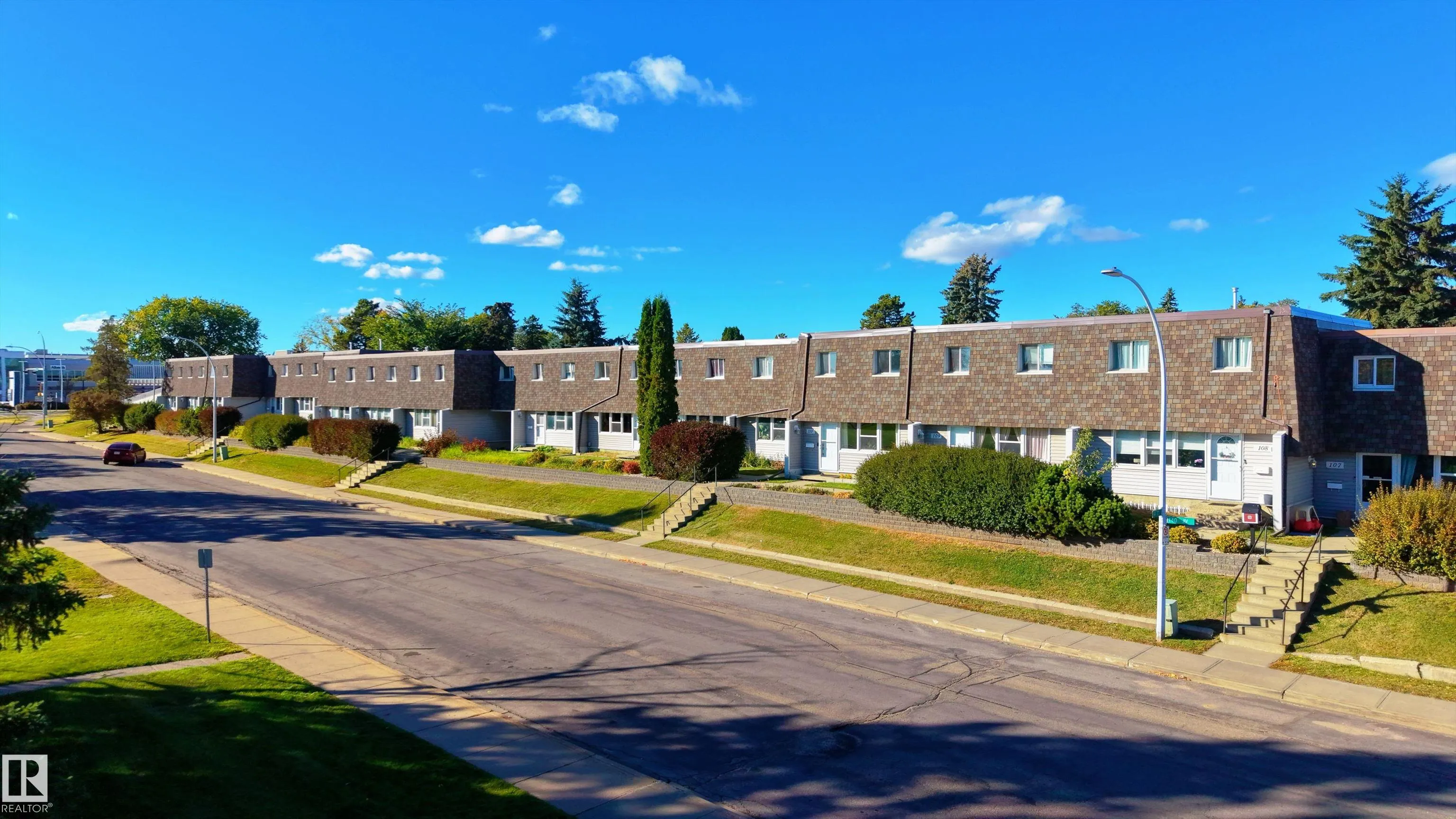 113 VILLAGE ON THE GREEN Green