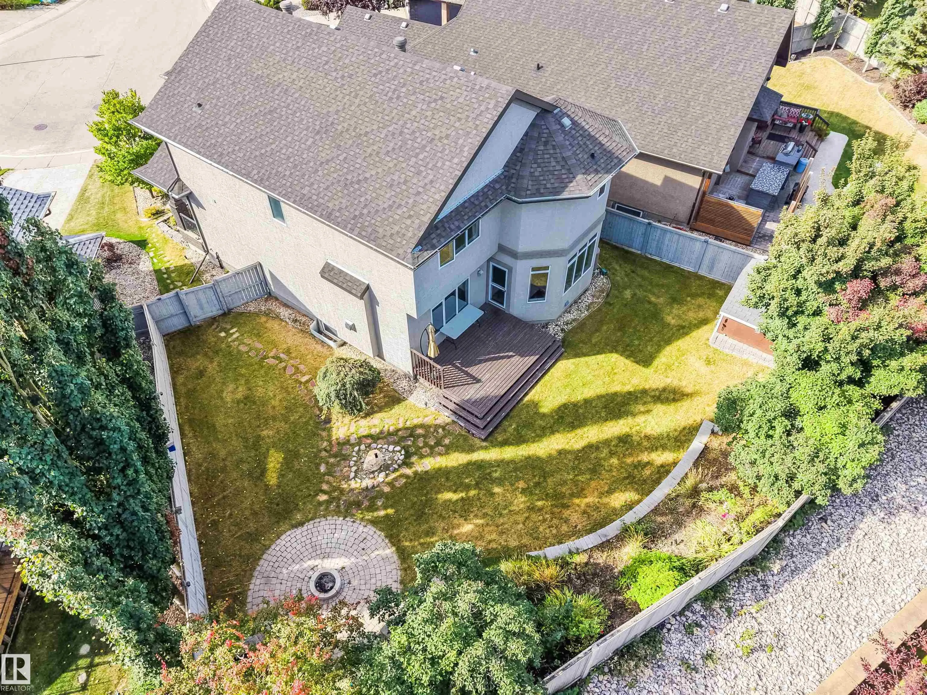 2422 WARRY Place
