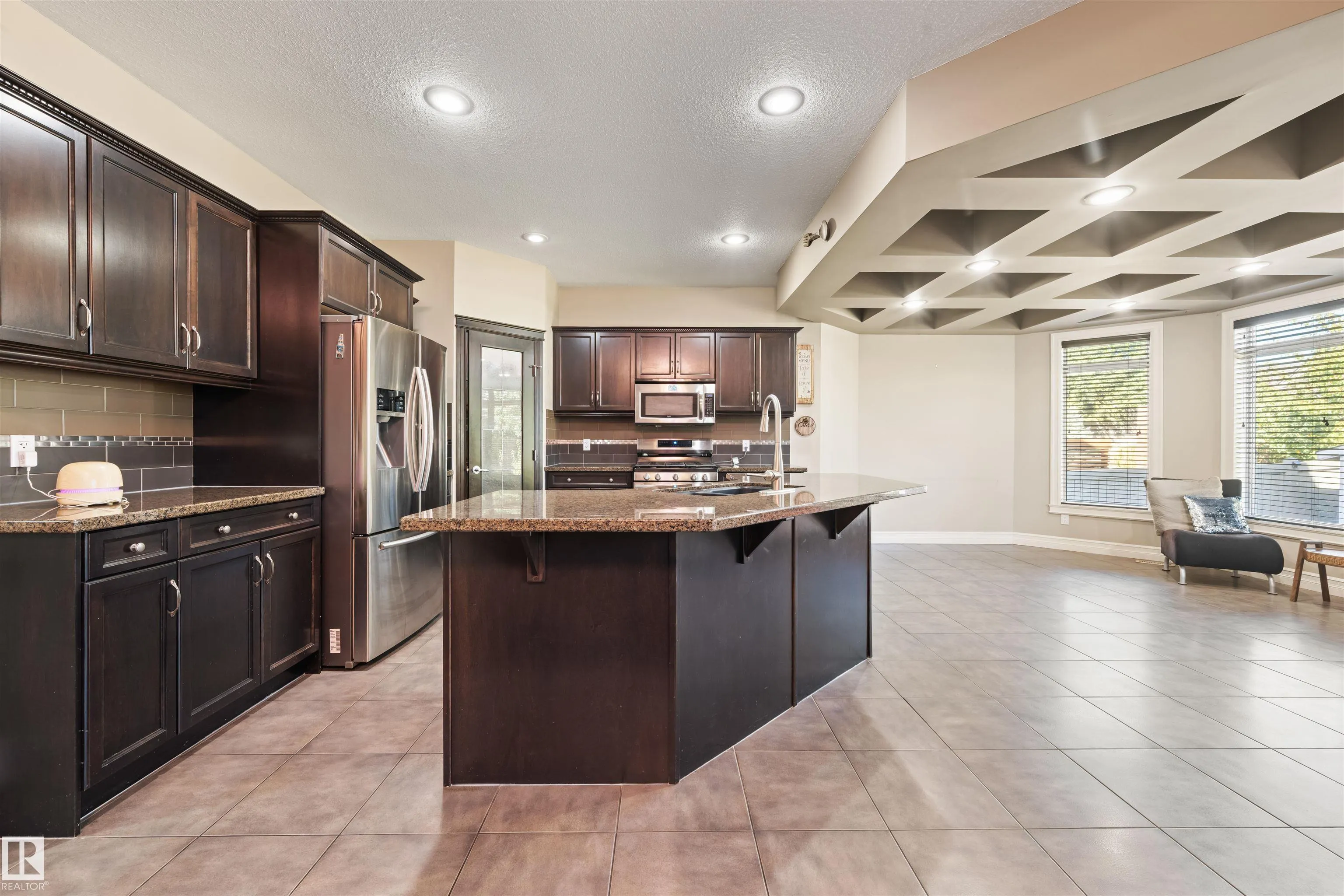 2422 WARRY Place