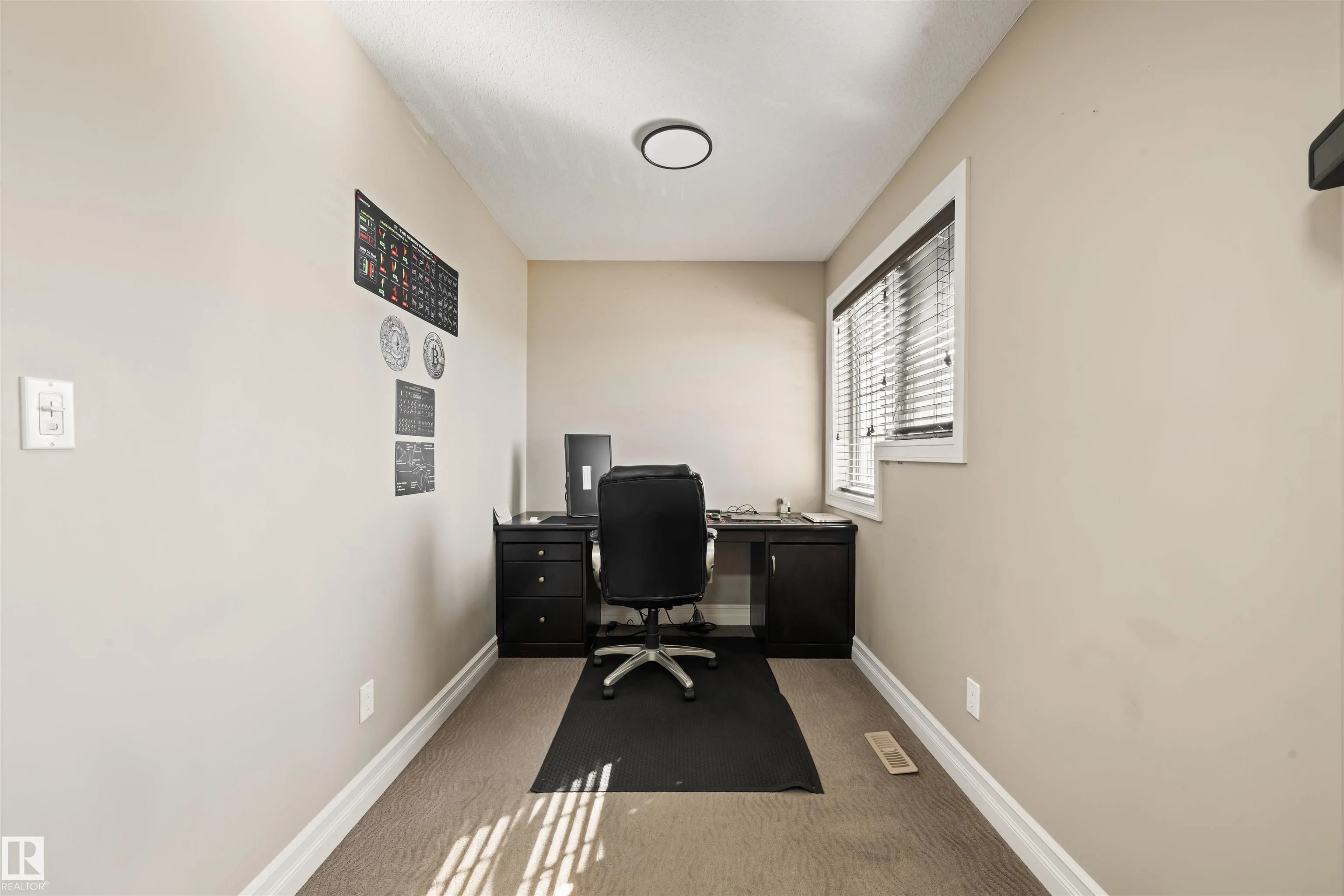 2422 WARRY Place