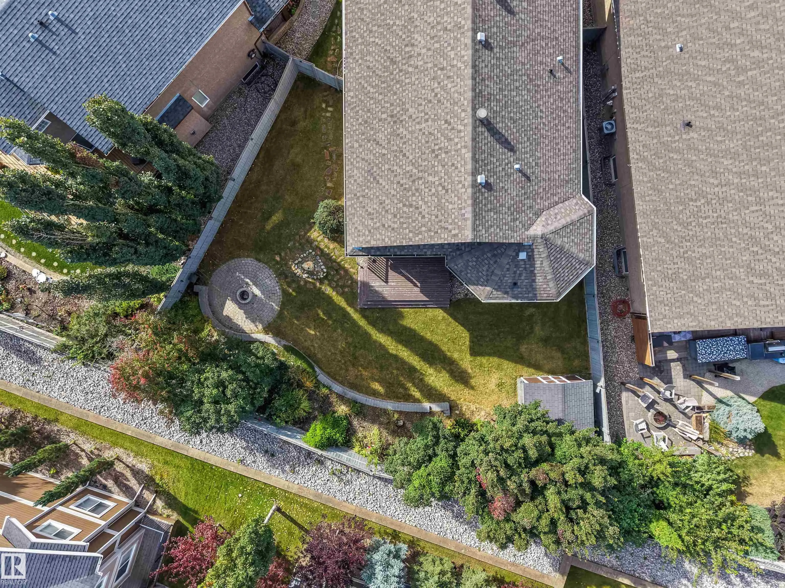 2422 WARRY Place