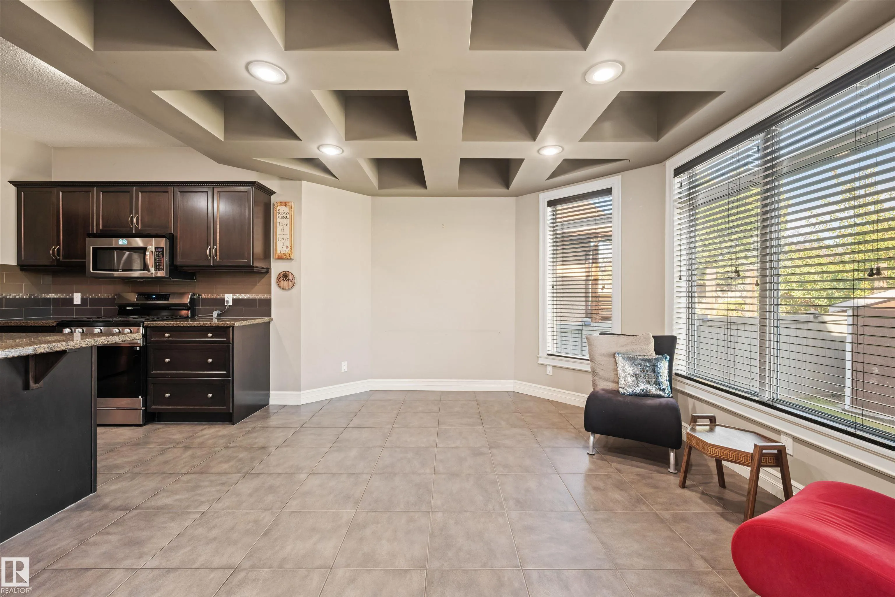 2422 WARRY Place