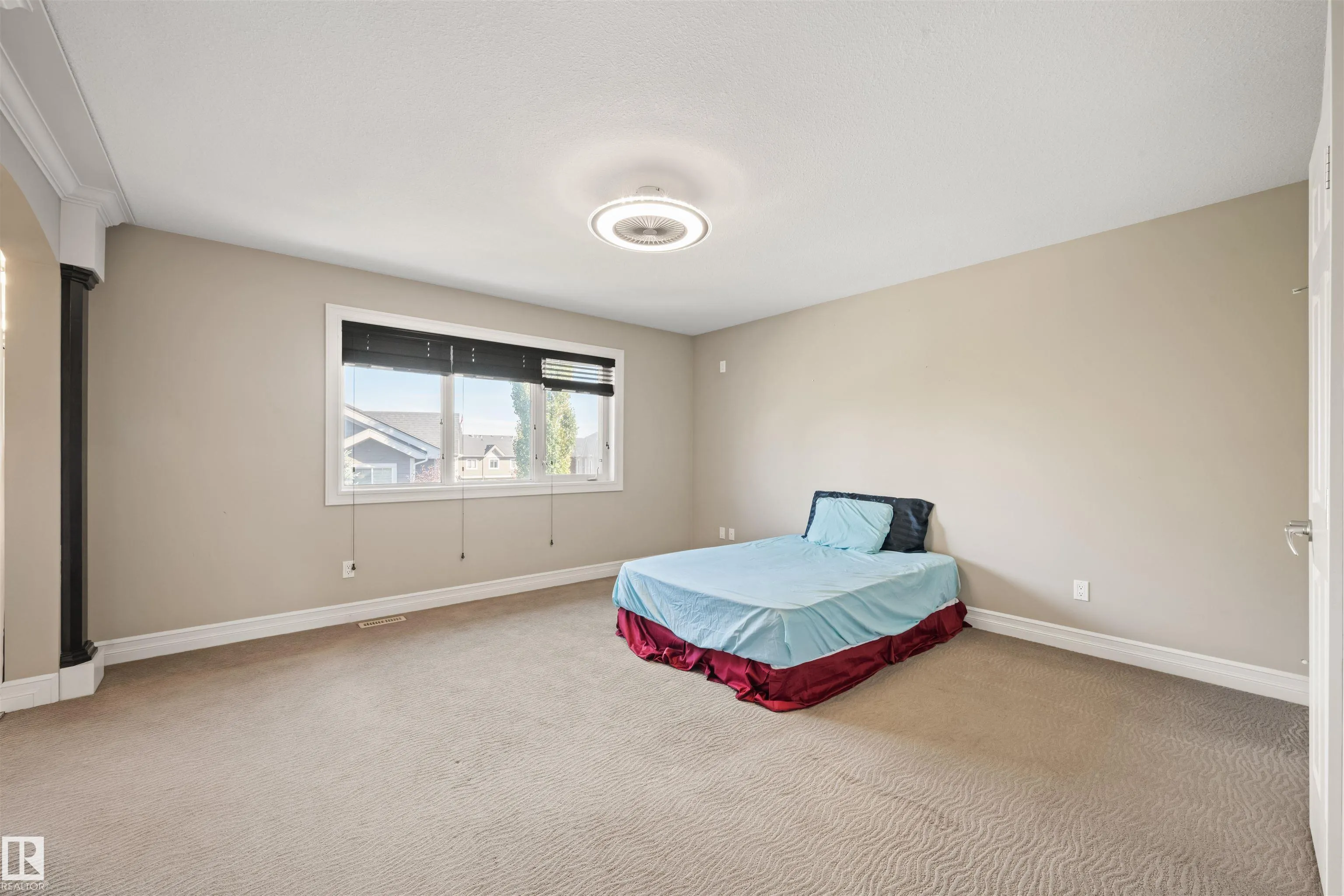 2422 WARRY Place