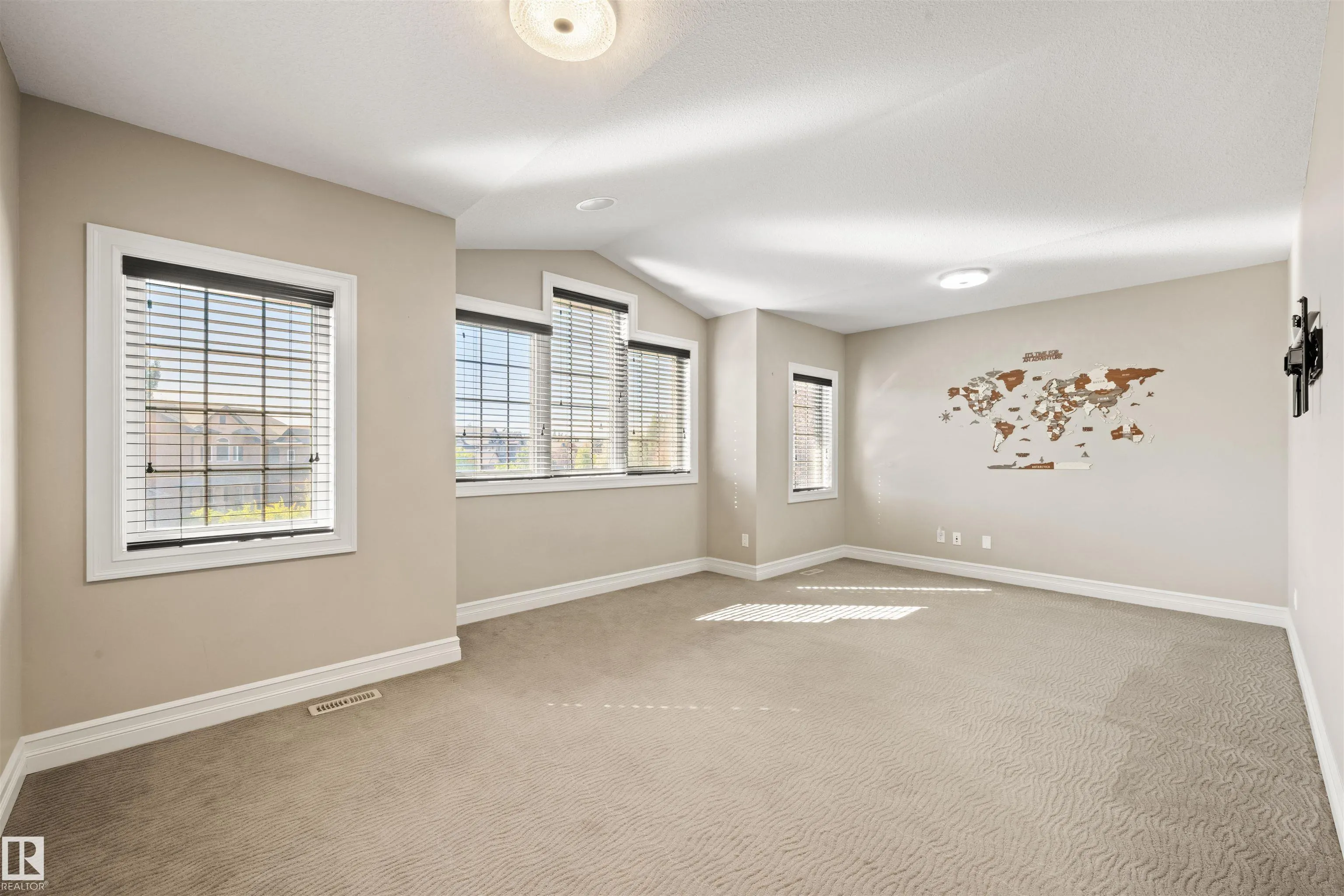 2422 WARRY Place