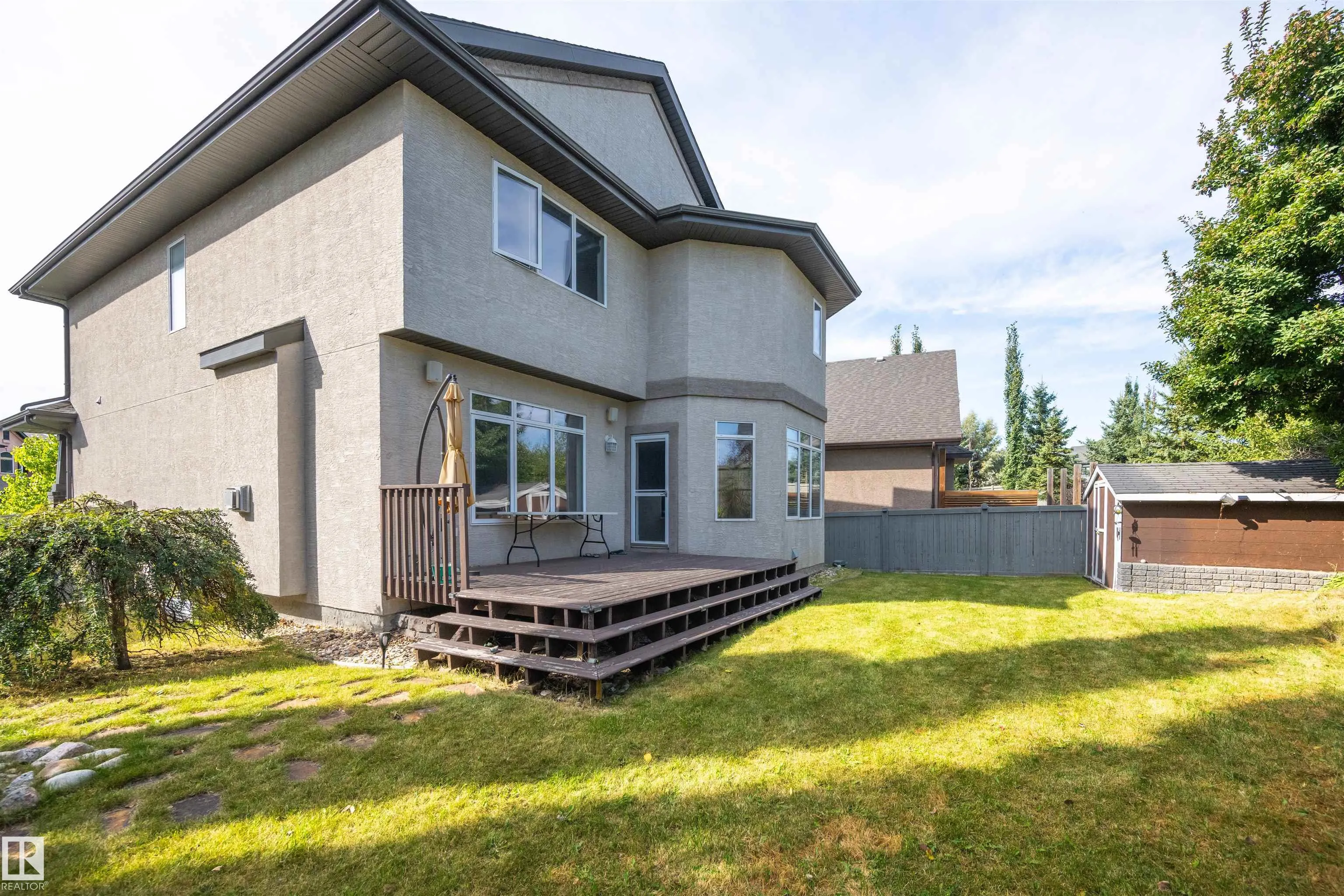 2422 WARRY Place