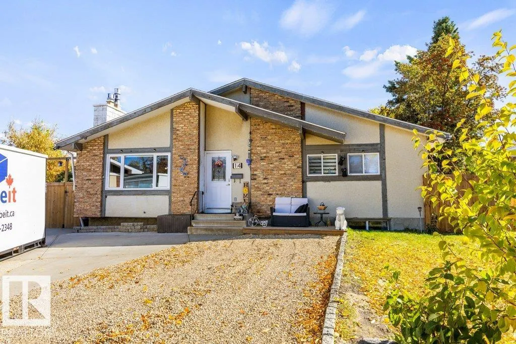 14 CIRCLEWOOD Drive
