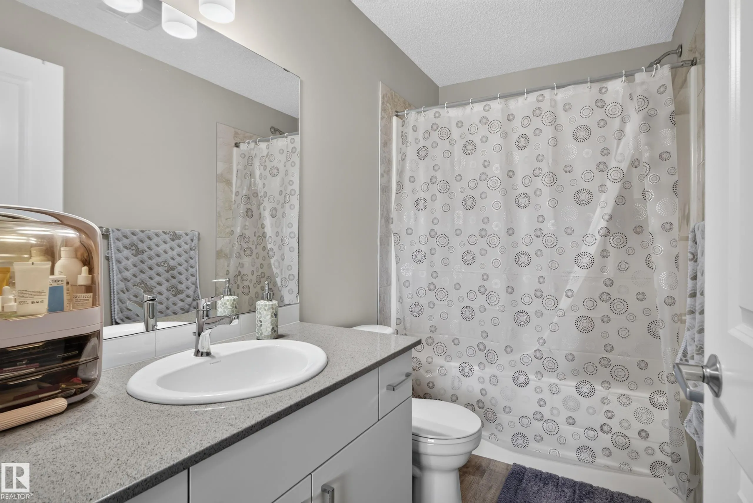 1506 TAMARACK Boulevard