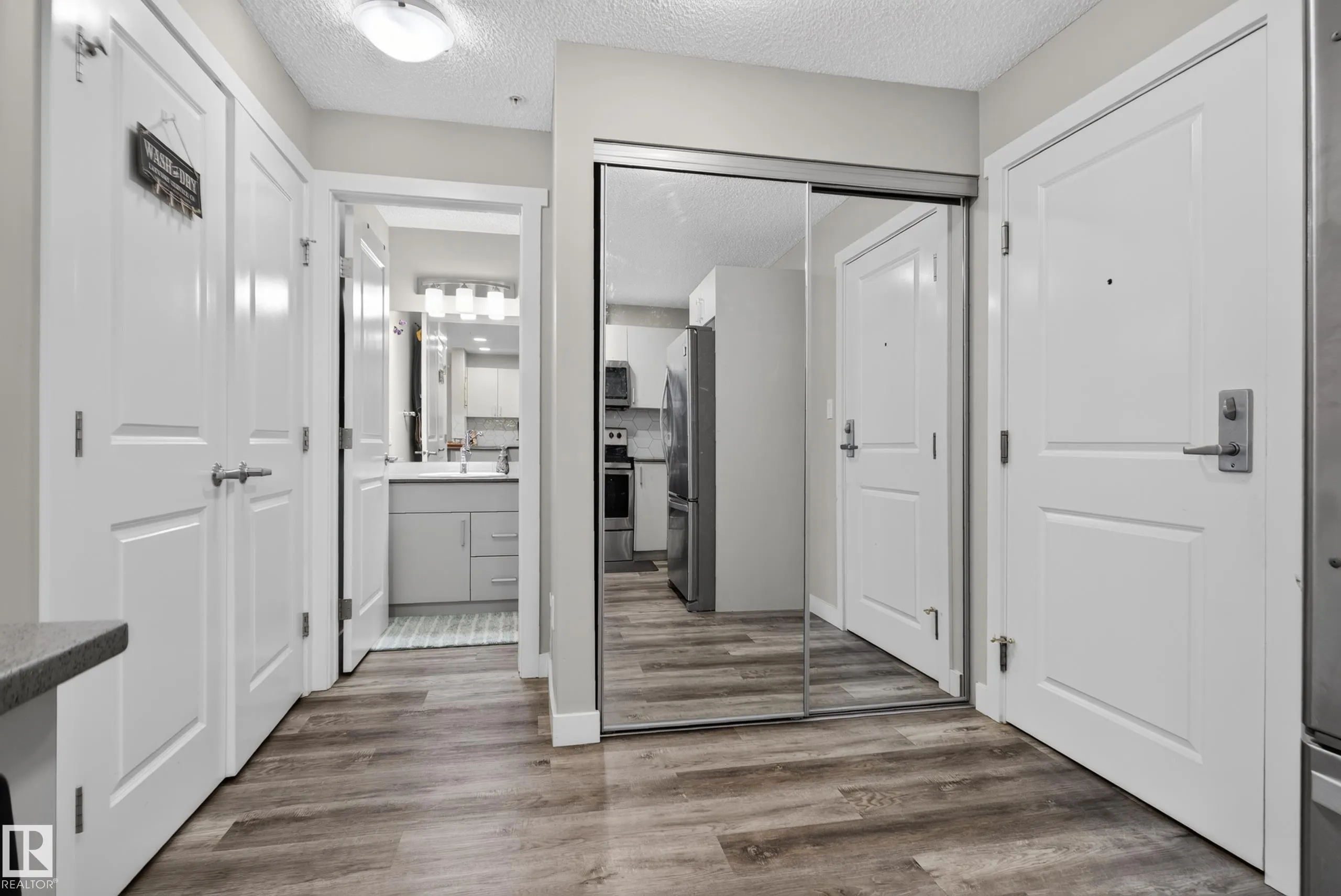 1506 TAMARACK Boulevard