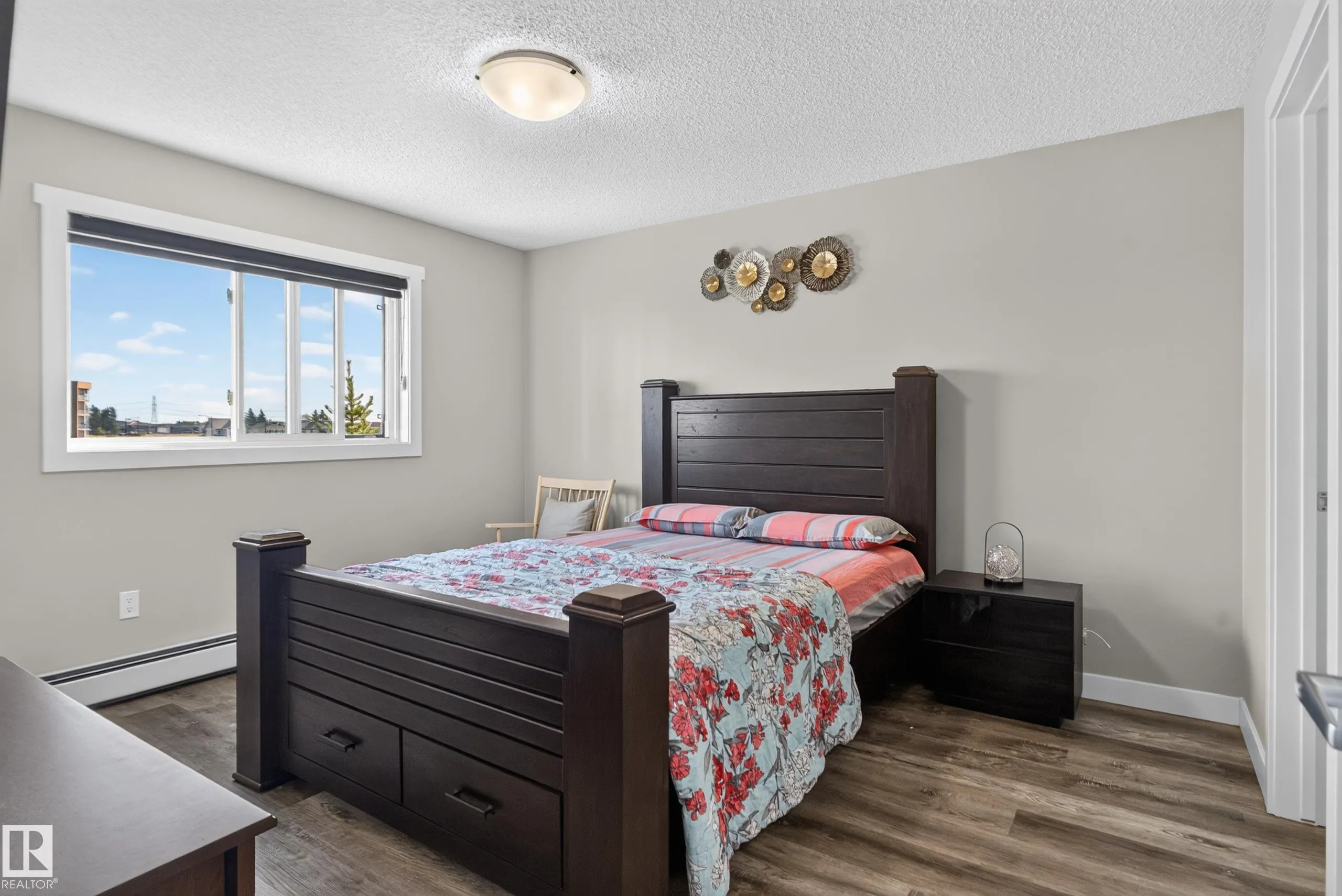 1506 TAMARACK Boulevard