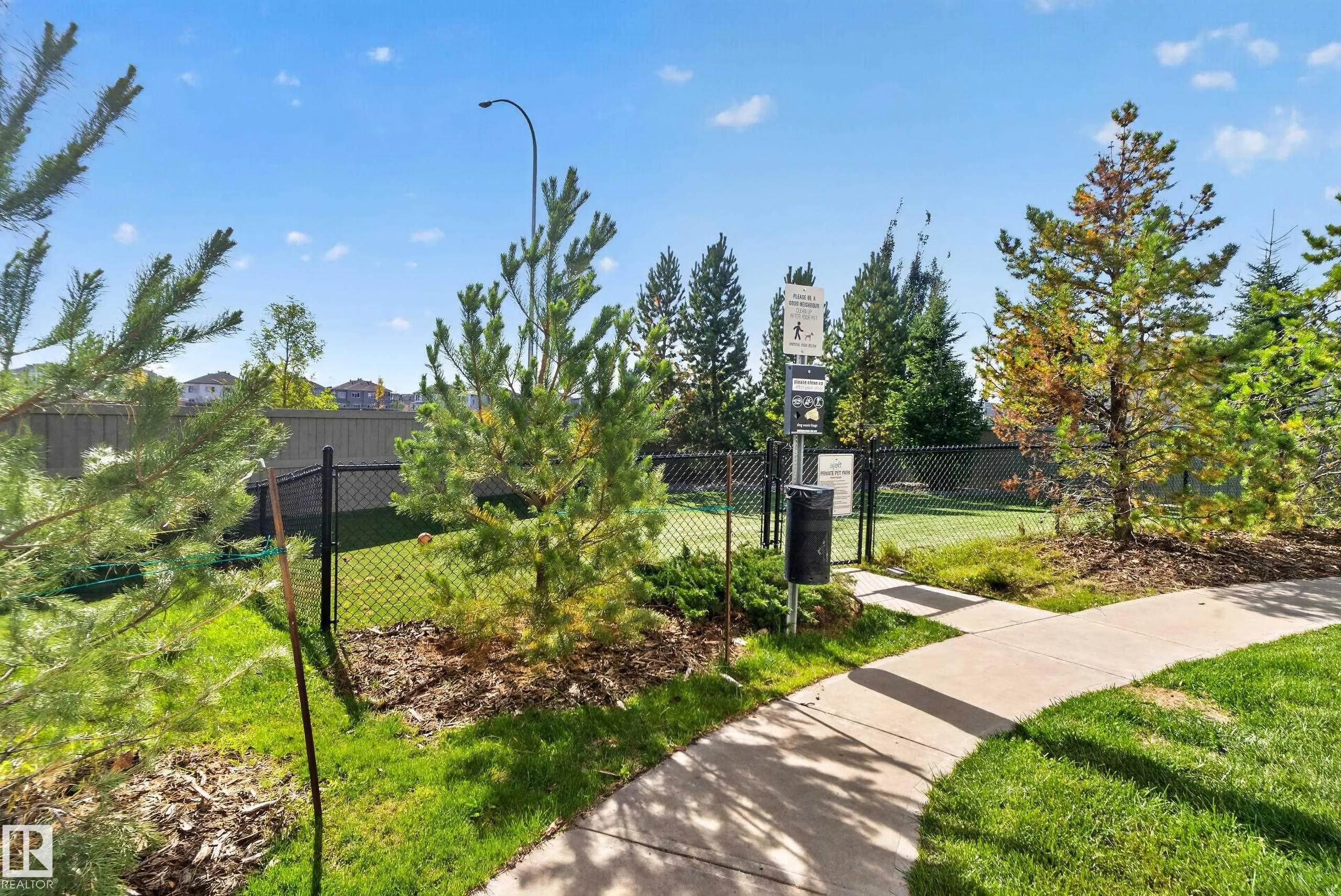 1506 TAMARACK Boulevard