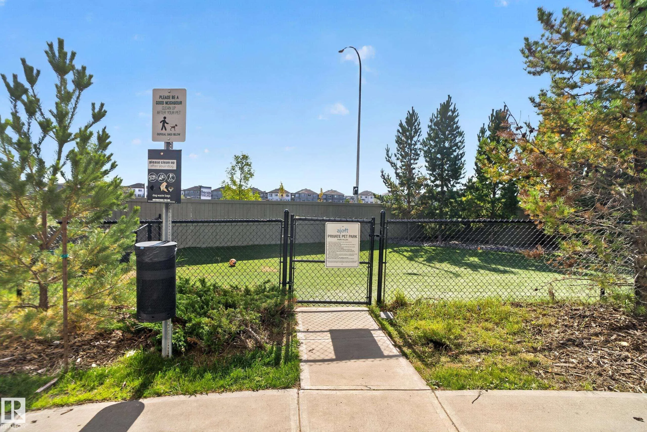 1506 TAMARACK Boulevard