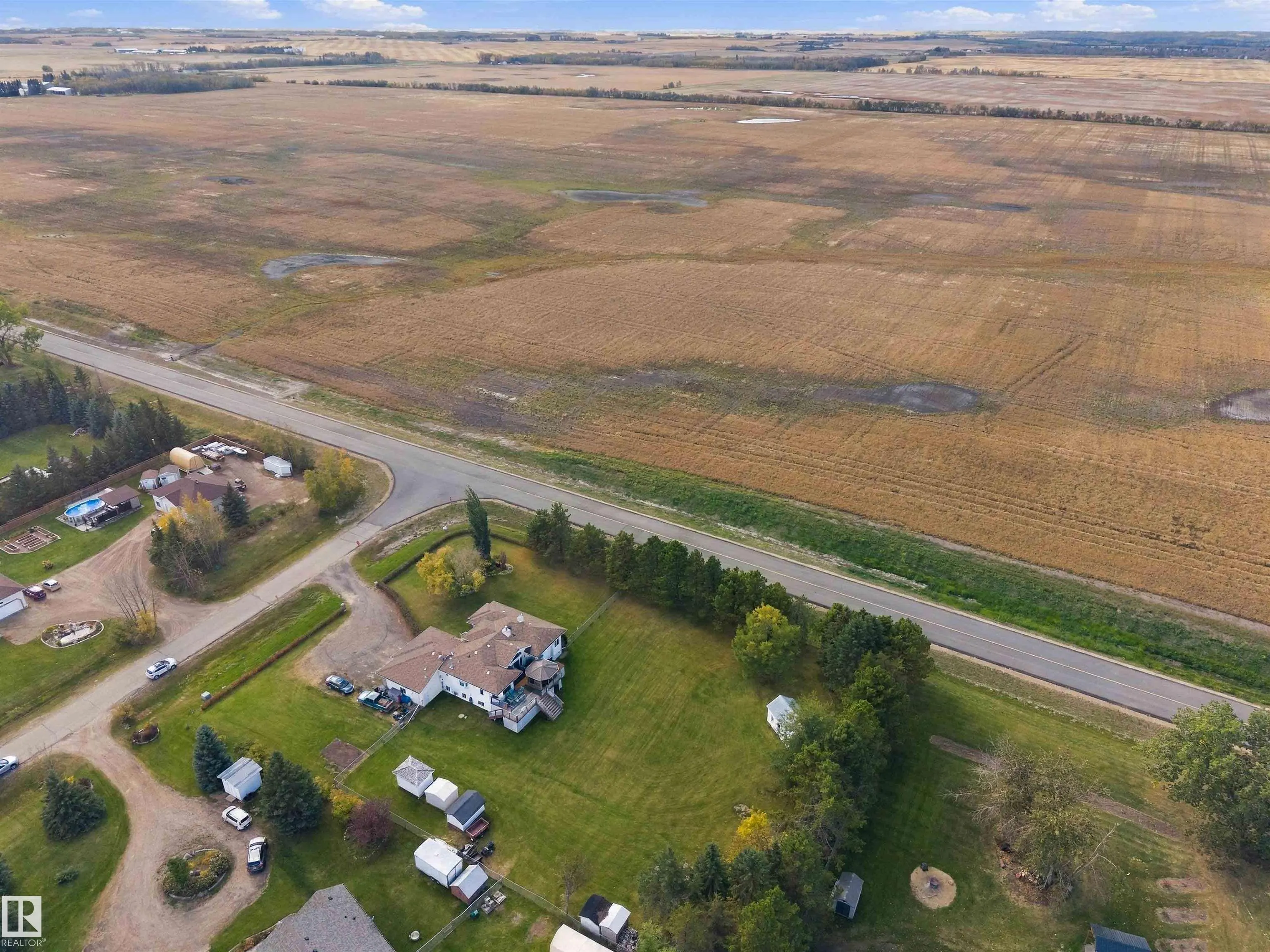 16, 56019 Rge Rd 230