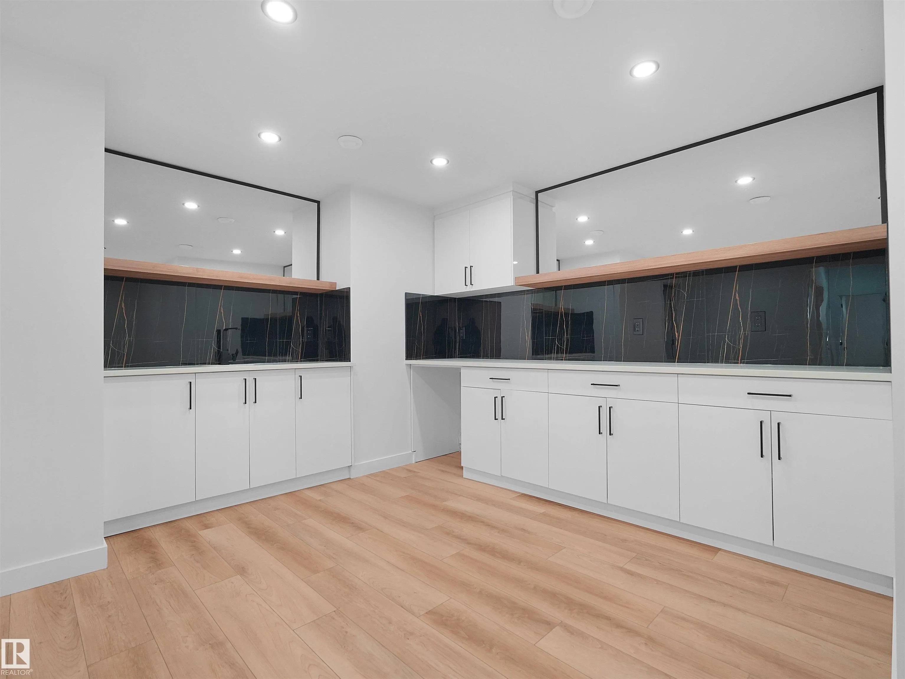 1724 19 Street
