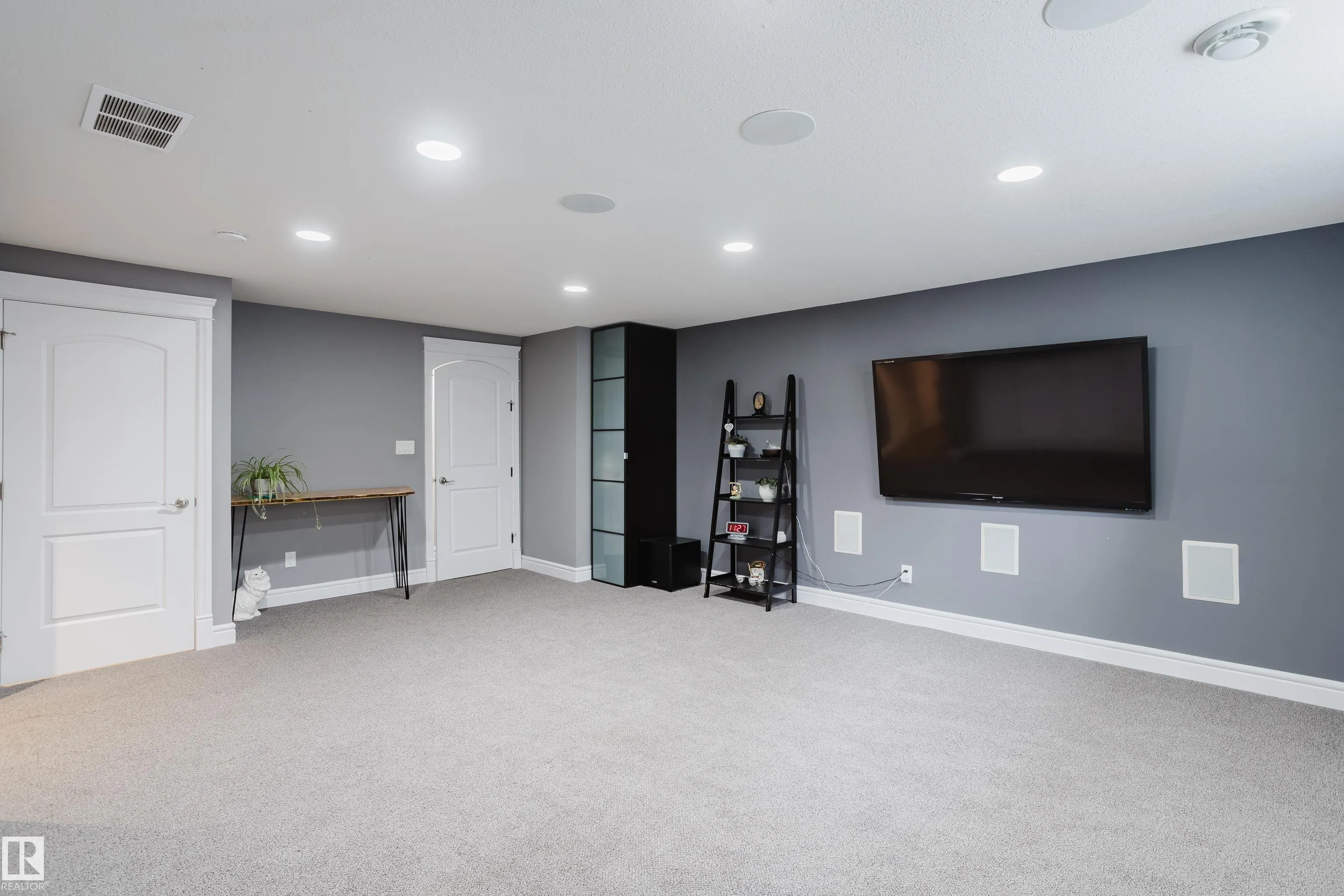 12207 171 Avenue