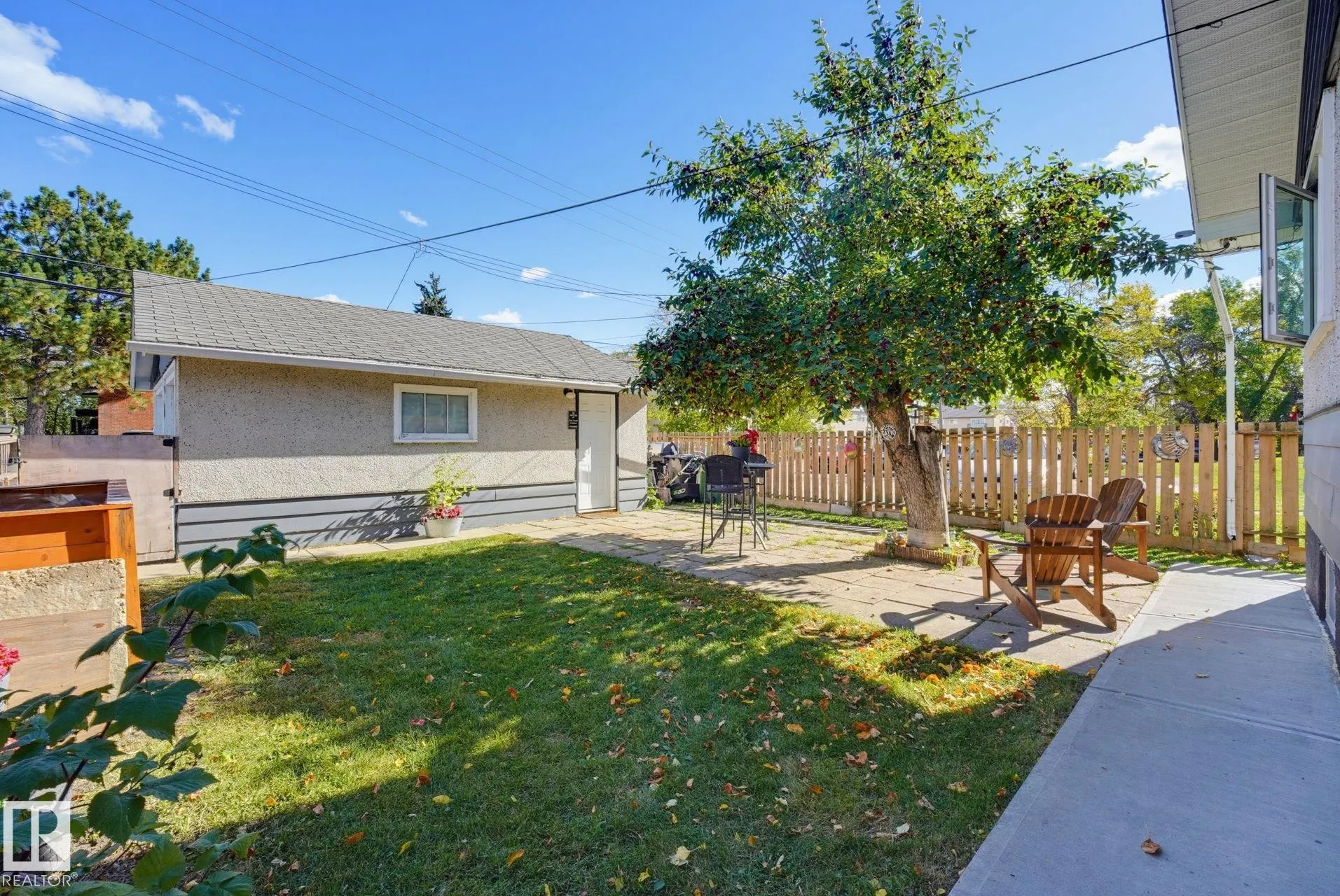 10207 & 10209 120 Avenue