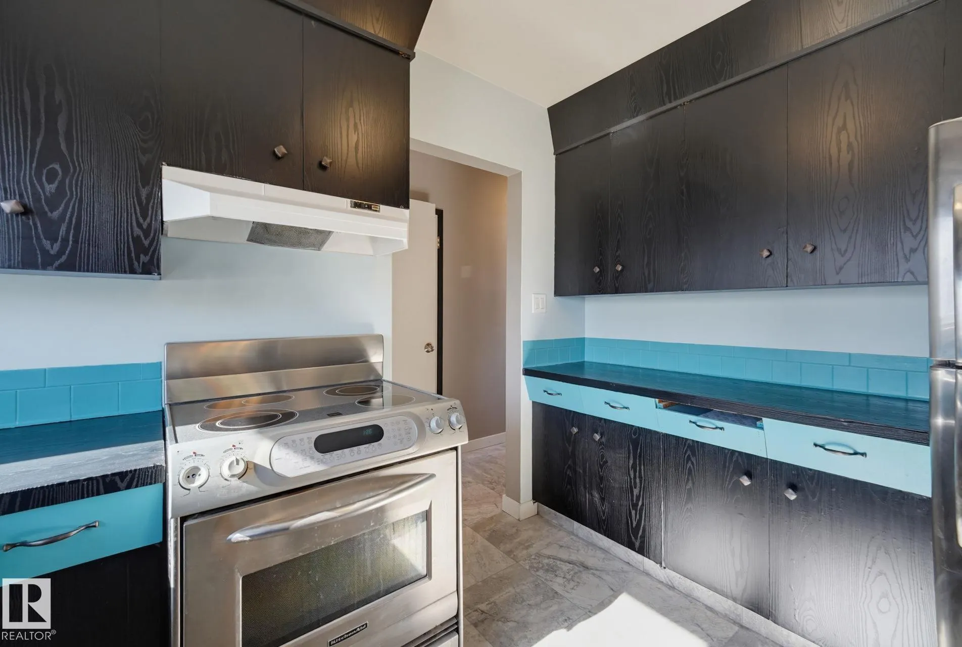 10207 & 10209 120 Avenue