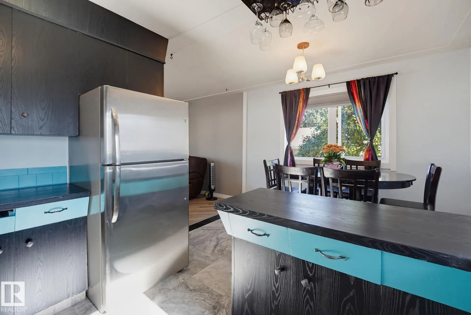 10207 & 10209 120 Avenue