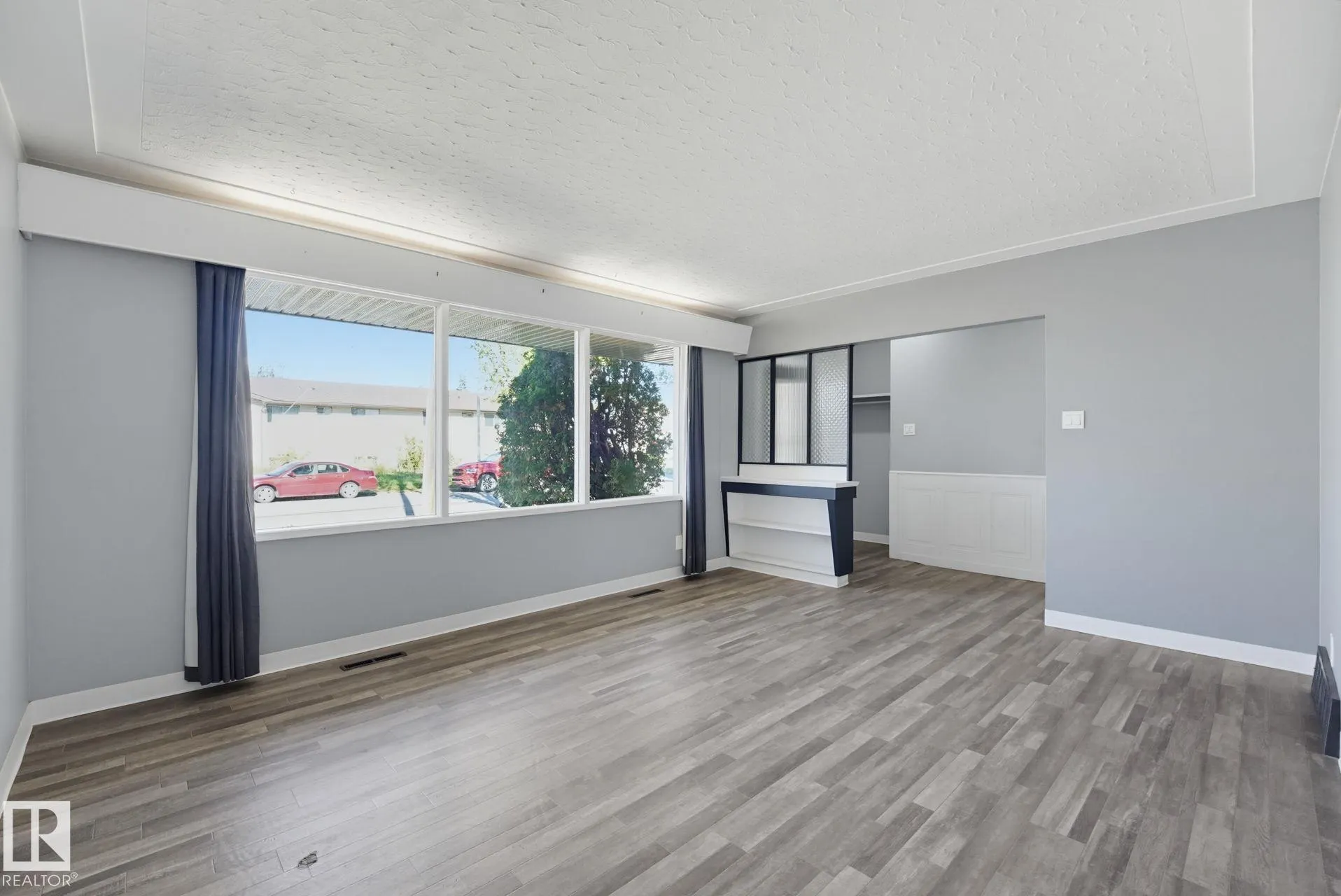 10207 & 10209 120 Avenue